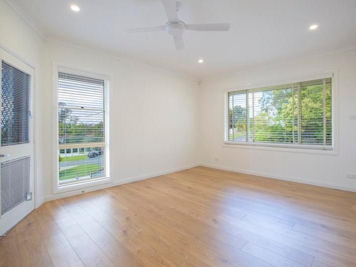 8A Carcoola Street, Benowa, QLD 4217