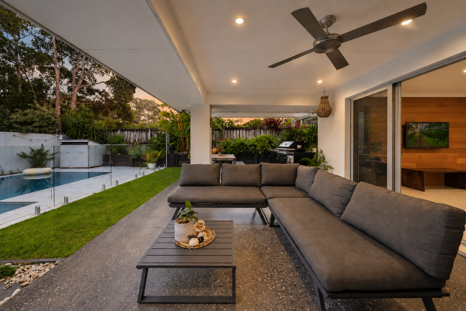10 Deepwater Close — photo 3 of 19