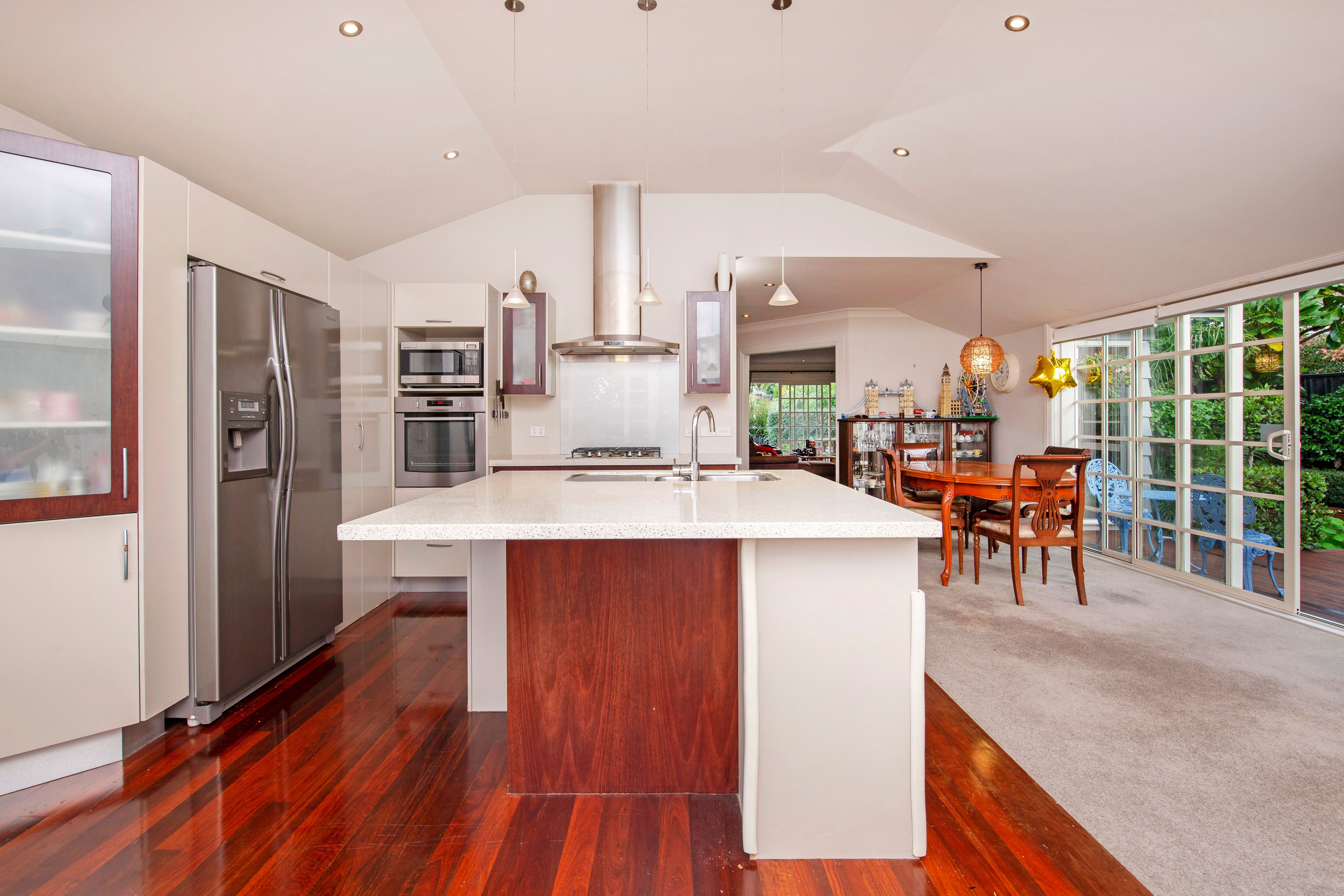 8 Kerry Dell, Cockle Bay, Manukau City