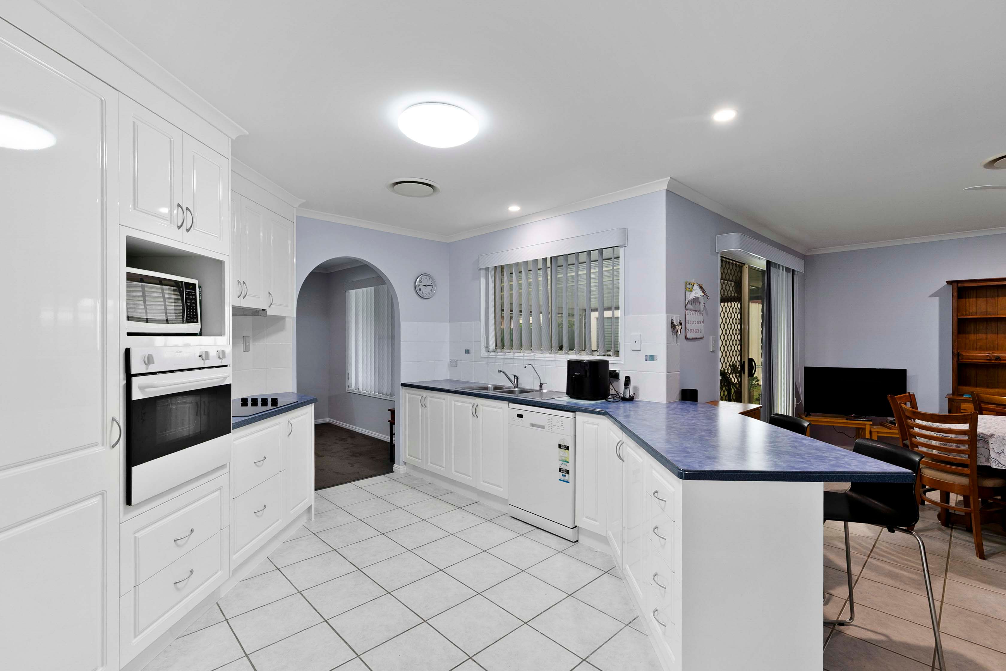 11 Sharyn Court — photo 3 of 19