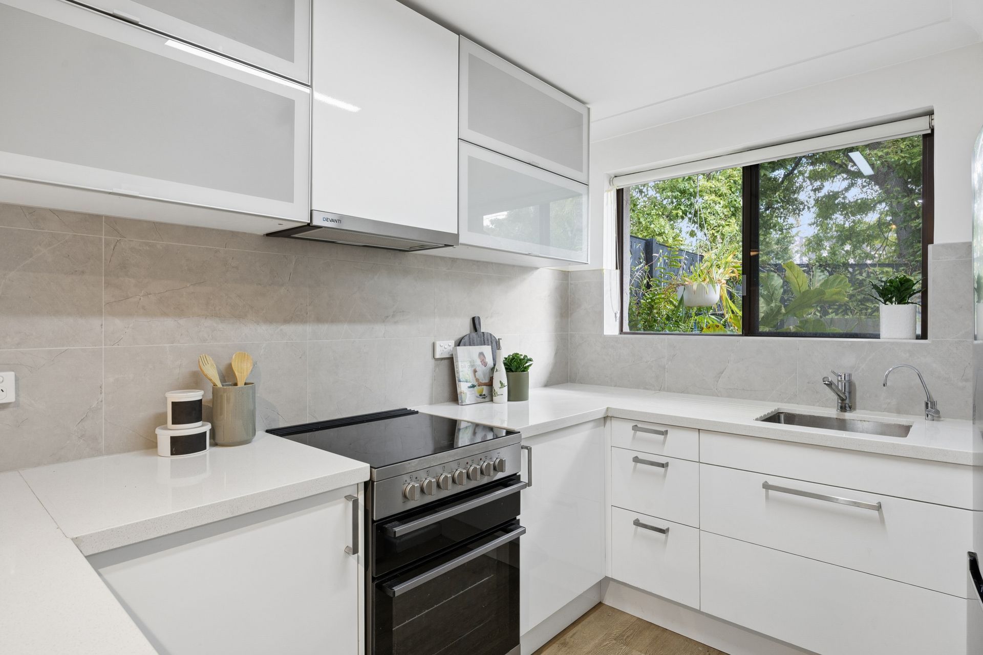 3/170 Carr Place — photo 10 of 21
