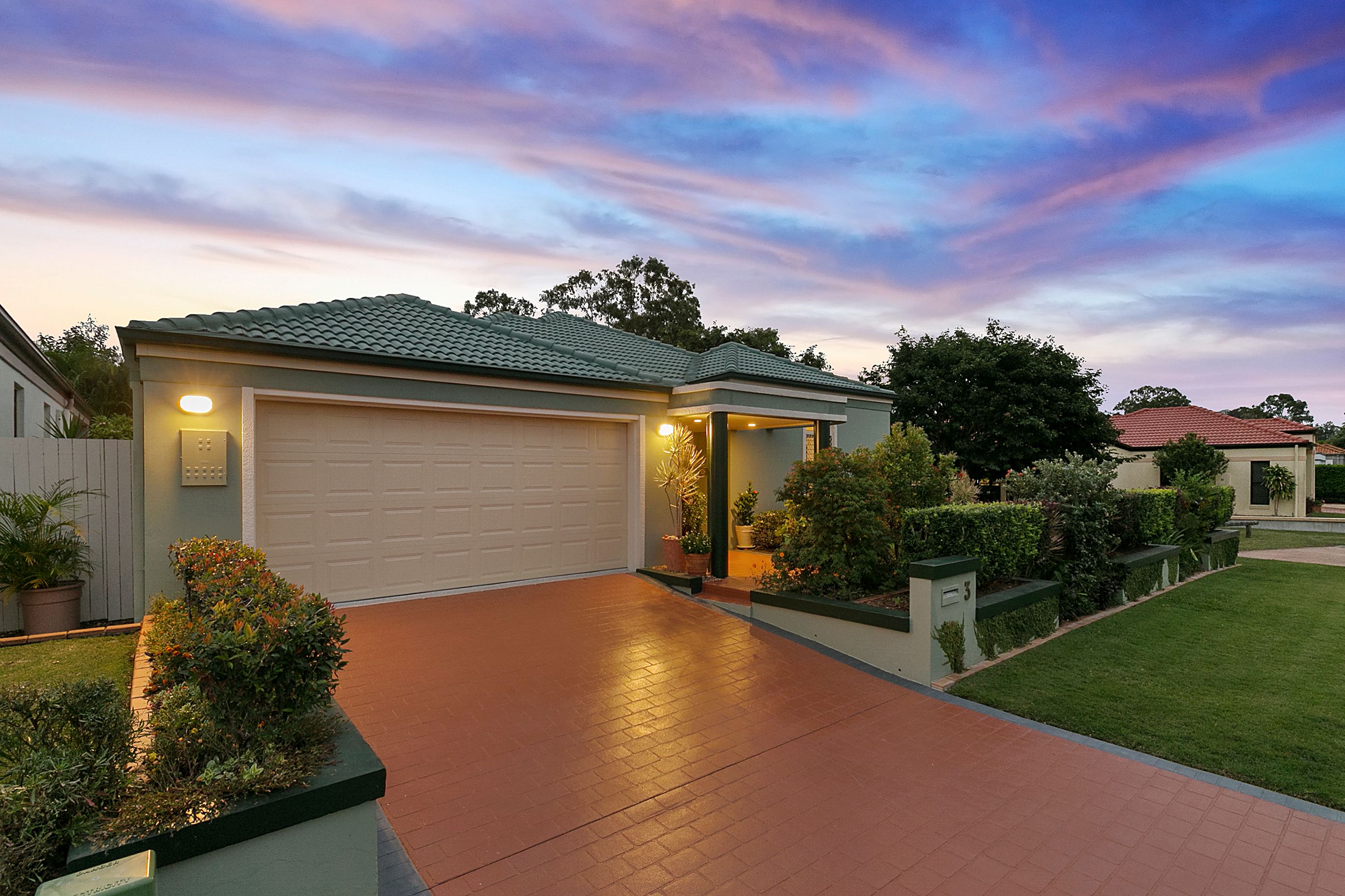 3 Sorrento Close, Carindale, QLD 4152