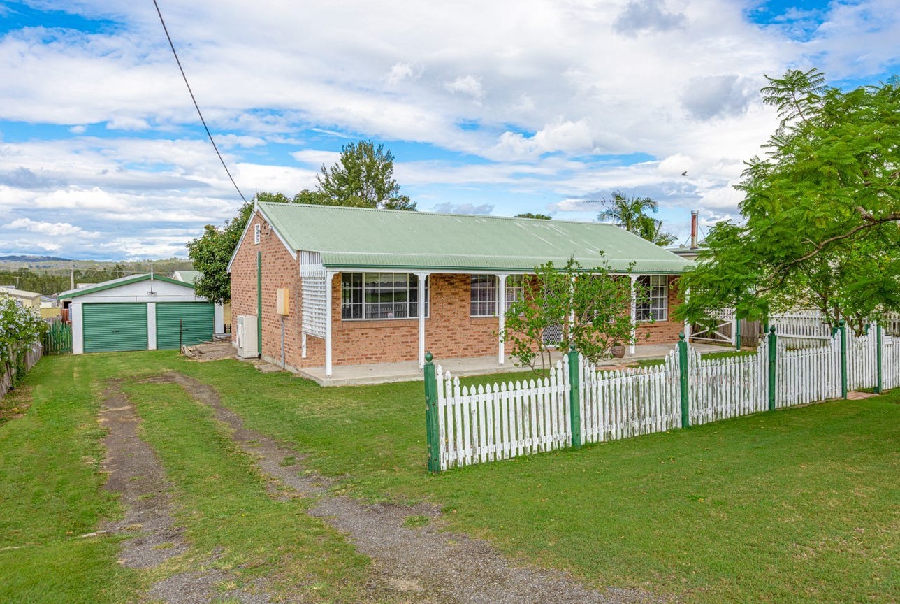 33 Middle Street, East Branxton, NSW 2335