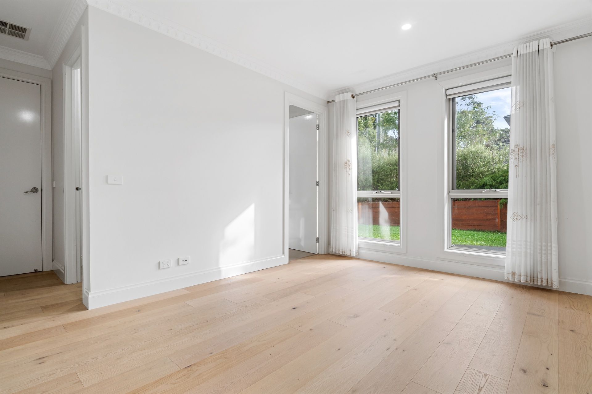 1/82 Bogong Avenue — photo 7 of 11
