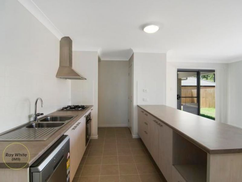 12 Greenpark Drive, Crestmead, QLD 4132