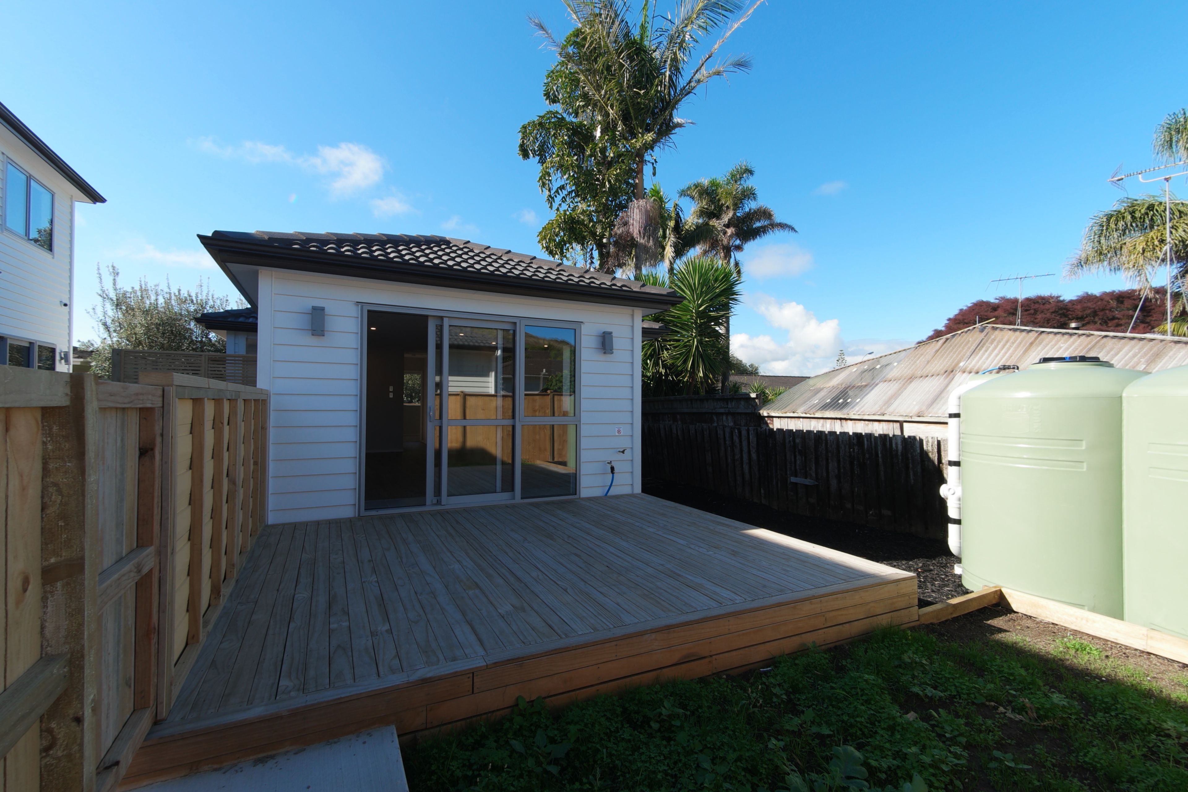 18a Glennandrew Drive, Half Moon Bay, Manukau City