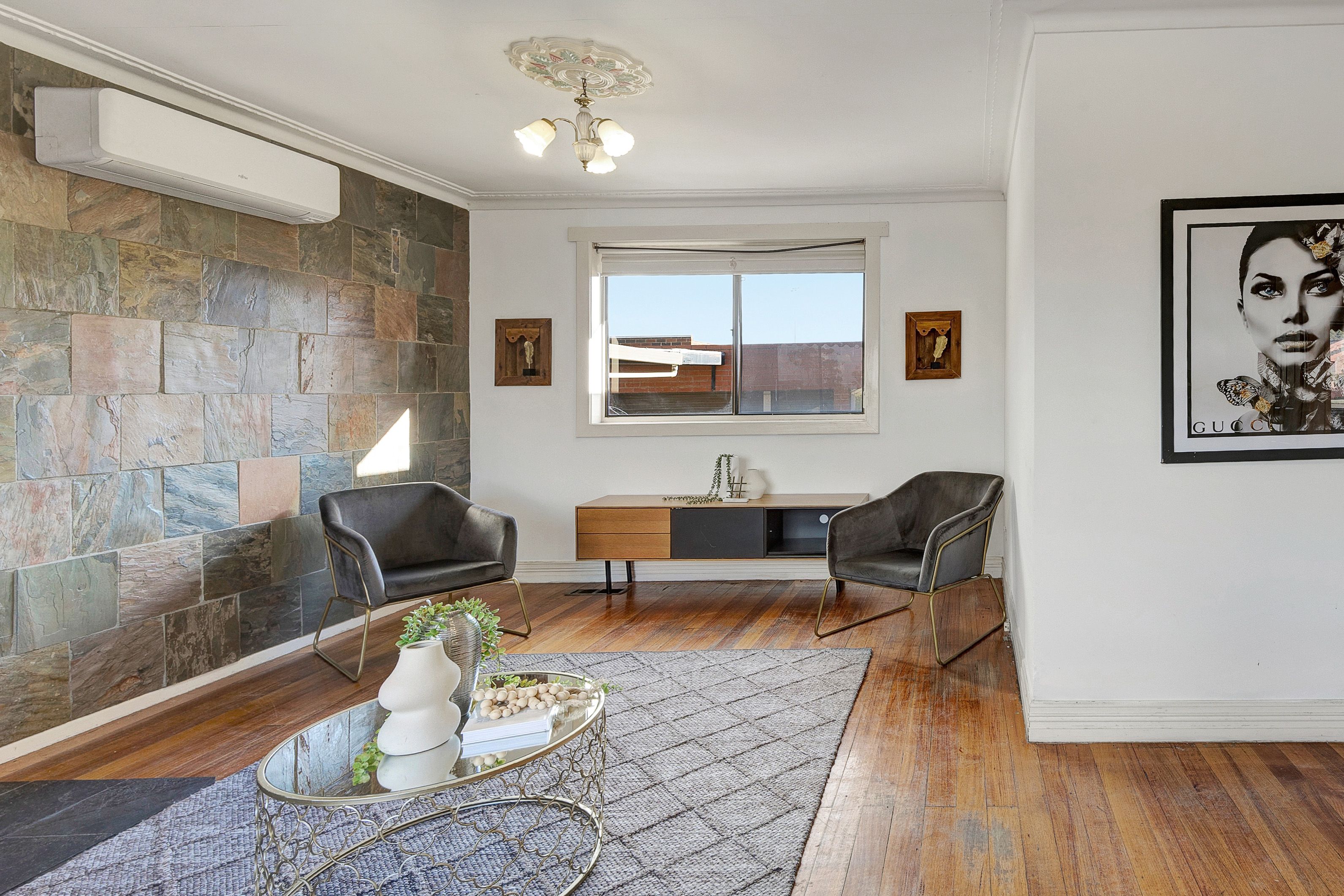 11 Plumpton Avenue — photo 4 of 17