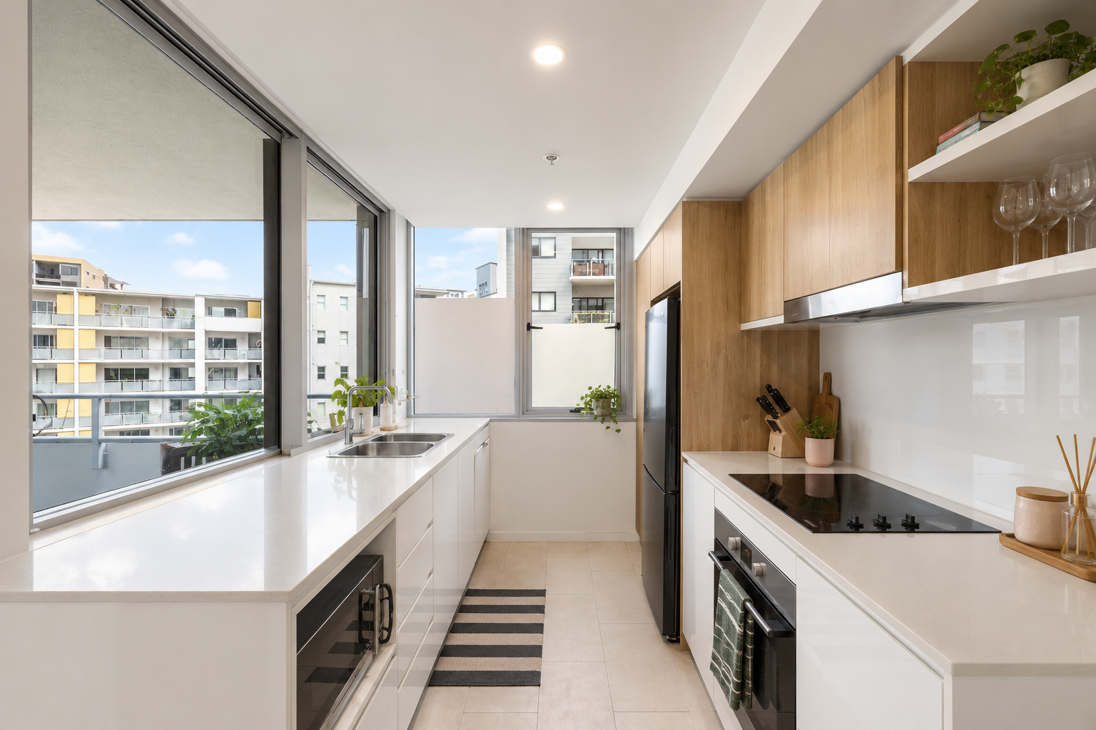 301/42 Wyandra Street — photo 3 of 14
