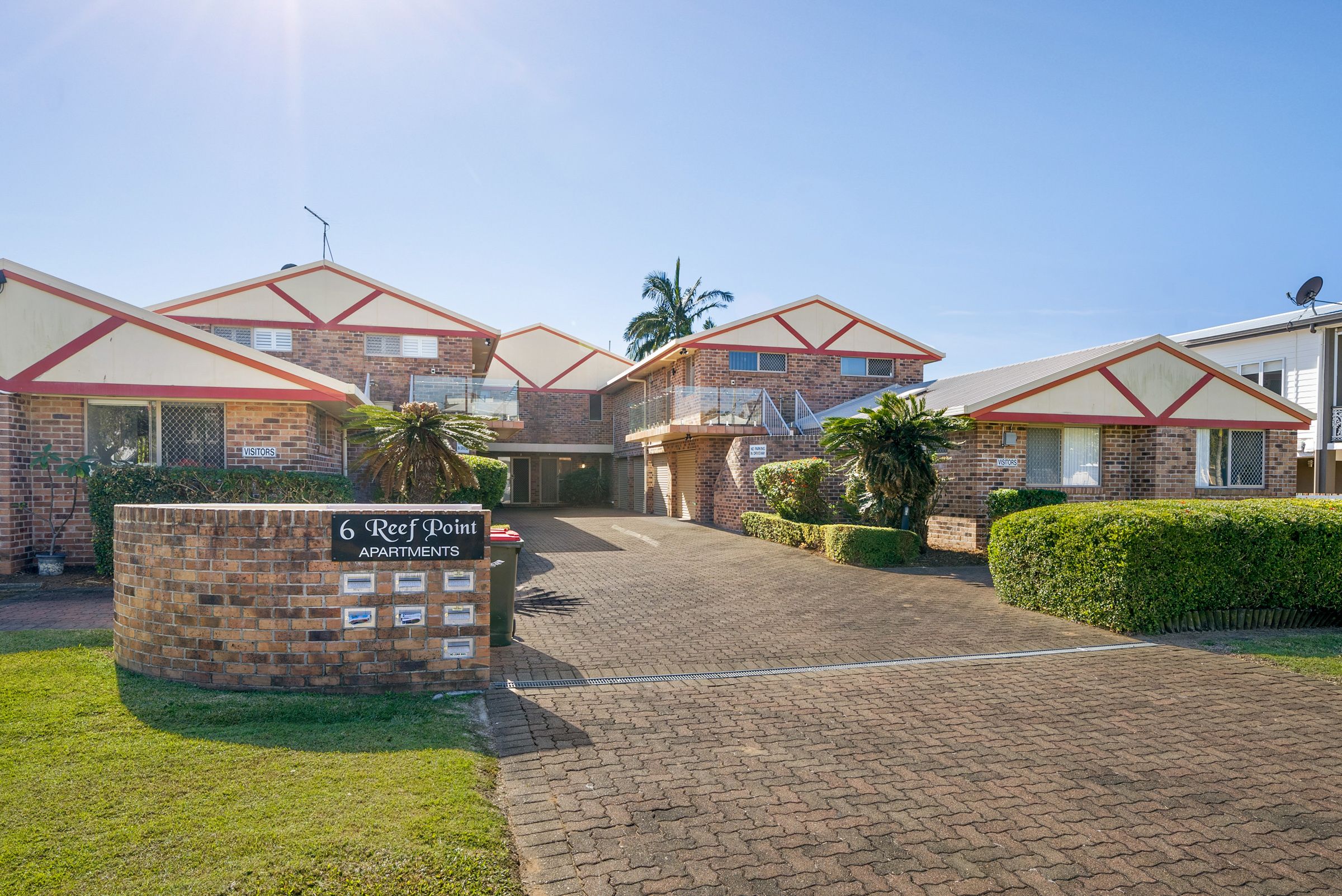 6 Third Avenue, Scarborough QLD 4020