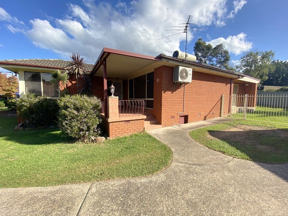 14 Barwon Place, Campbelltown, NSW 2560