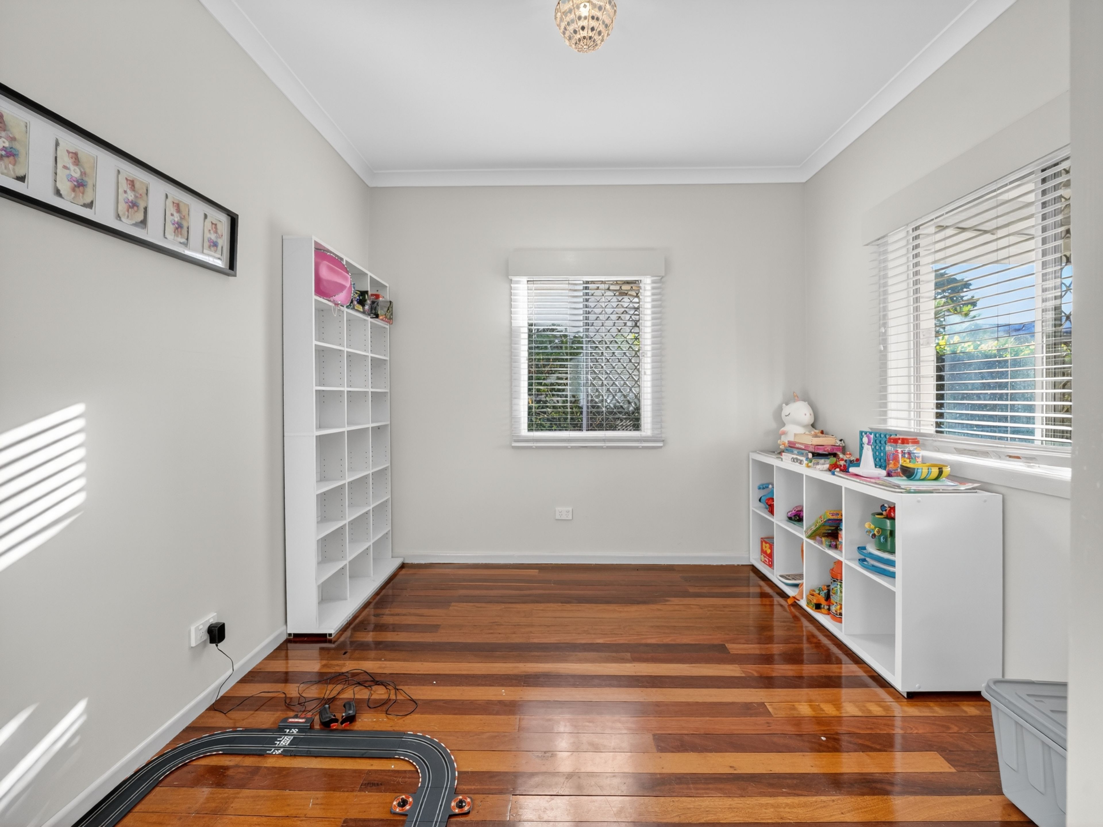 25 Hellen Street — photo 12 of 24
