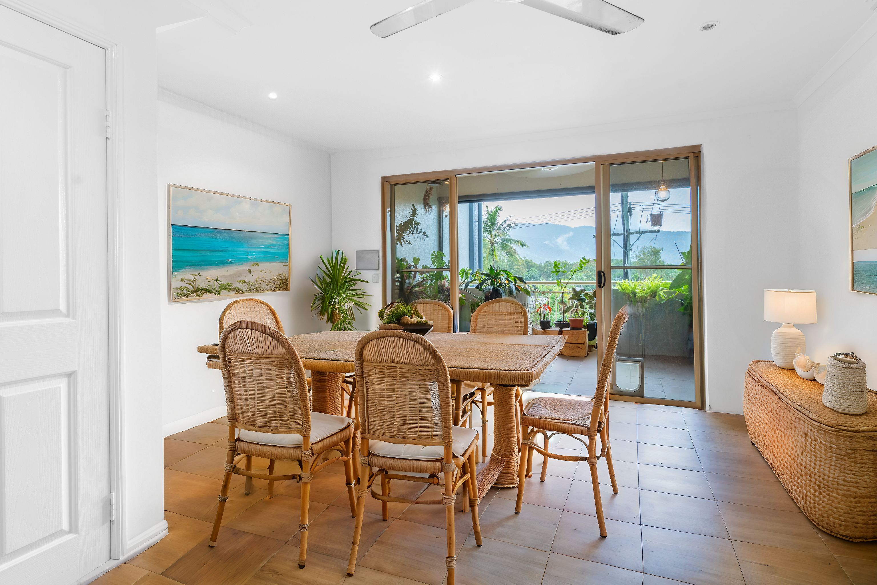 19/110-118 Moore Street — photo 4 of 18