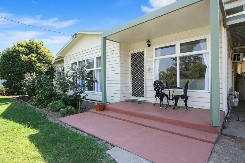 7 Pioneer Drive, Walla Walla, NSW 2659