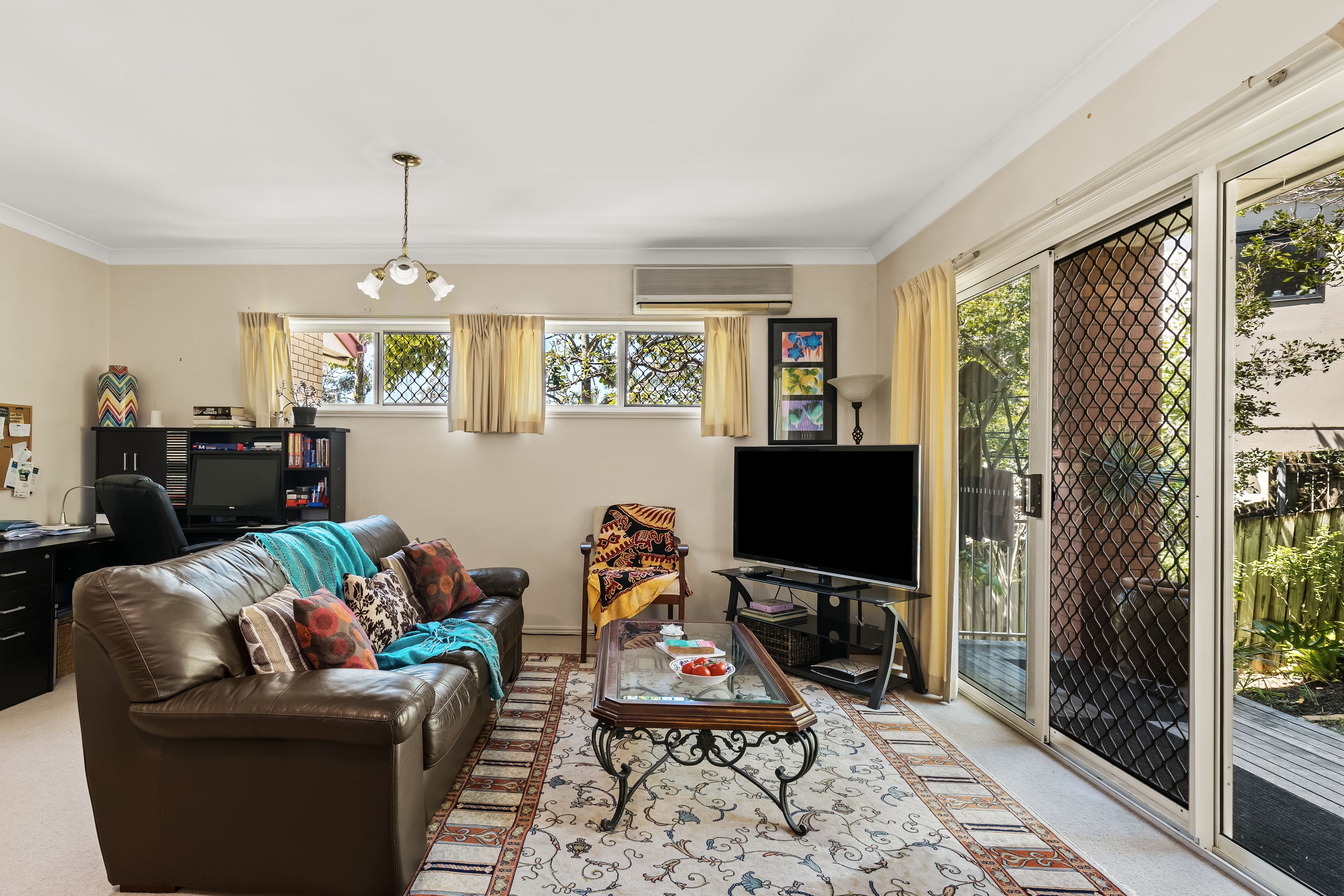 2/2 Bellevue Parade, Taringa, QLD 4068