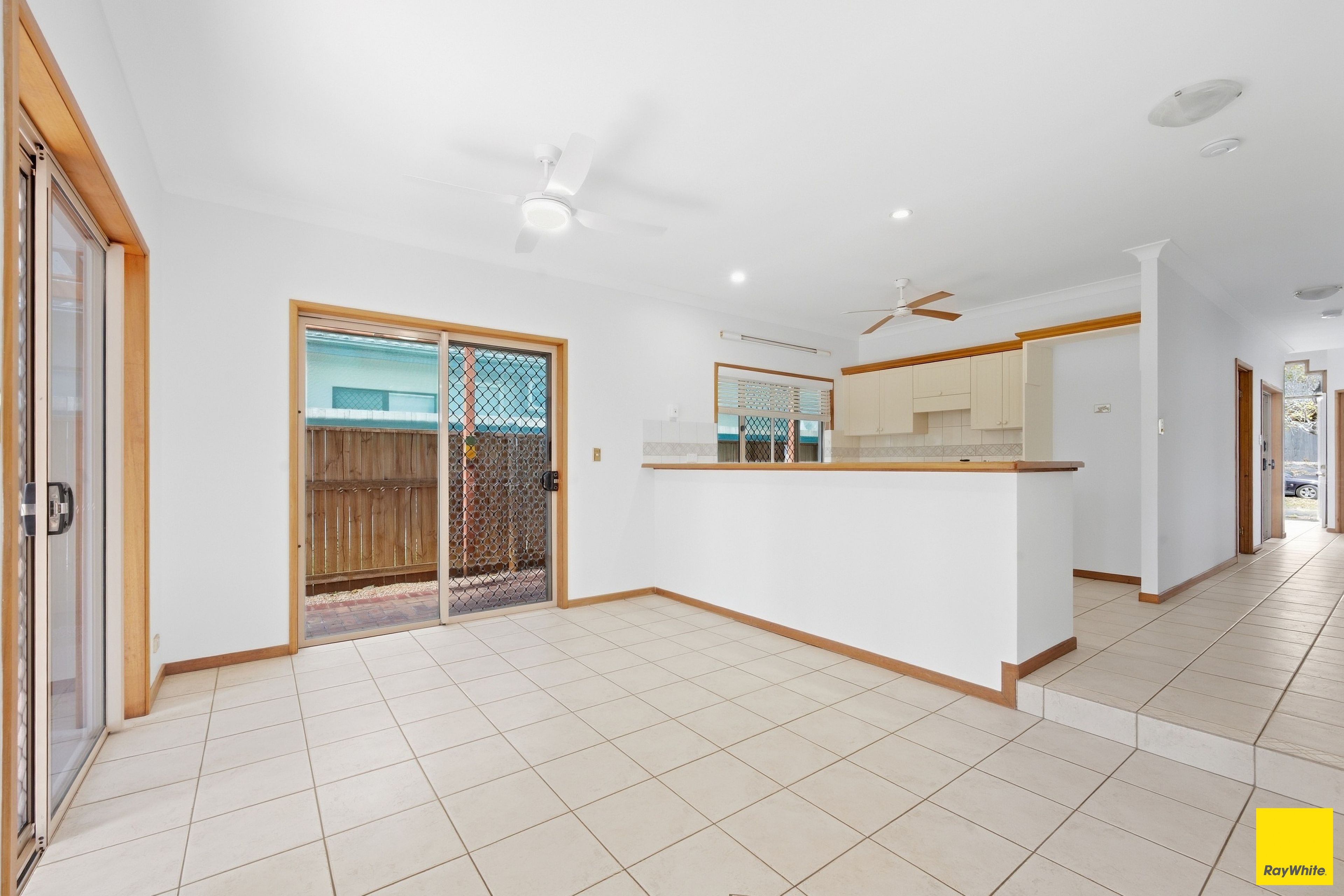23 Melia Close — photo 3 of 12