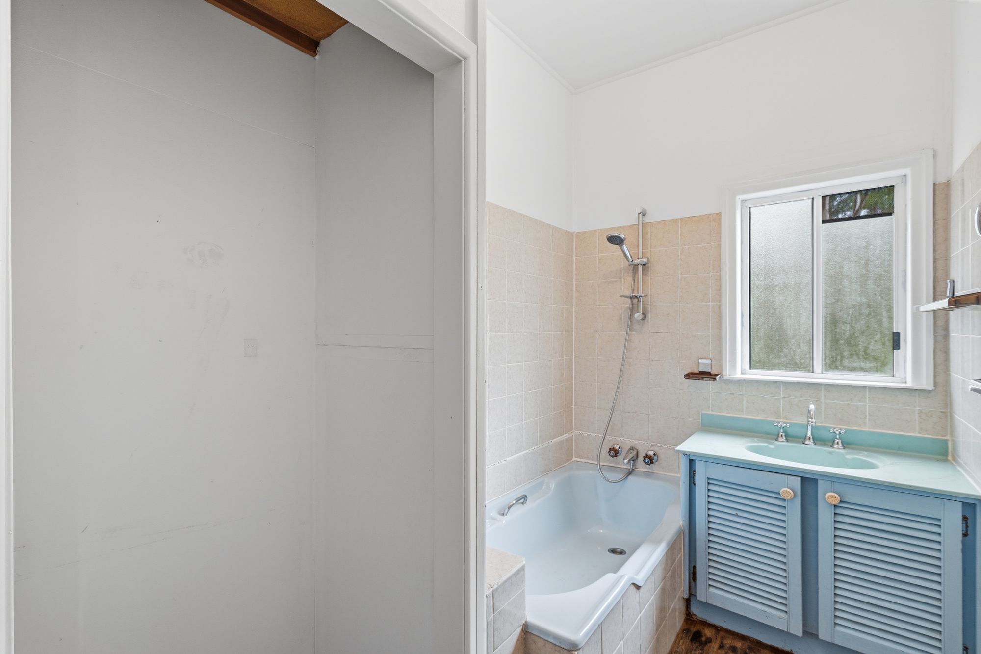 64 Springlands Drive — photo 8 of 10