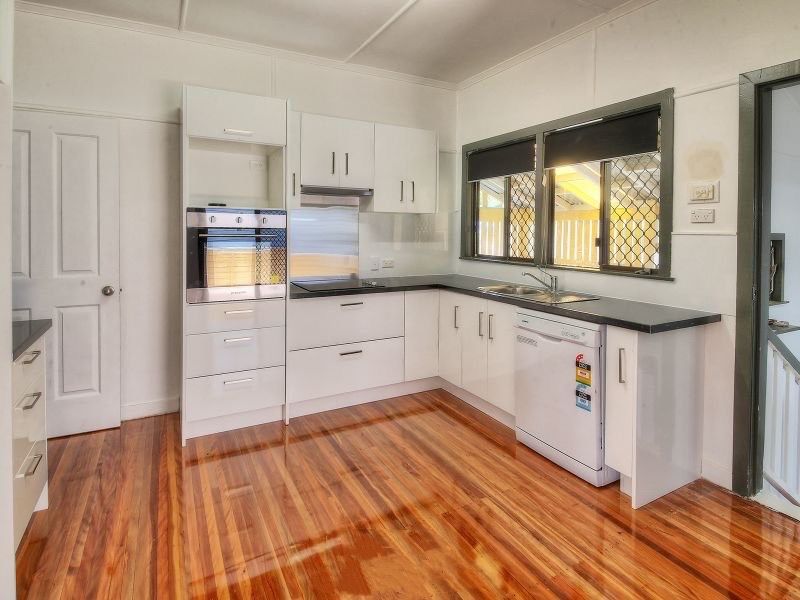 92 Orange Grove Road, Coopers Plains, QLD 4108