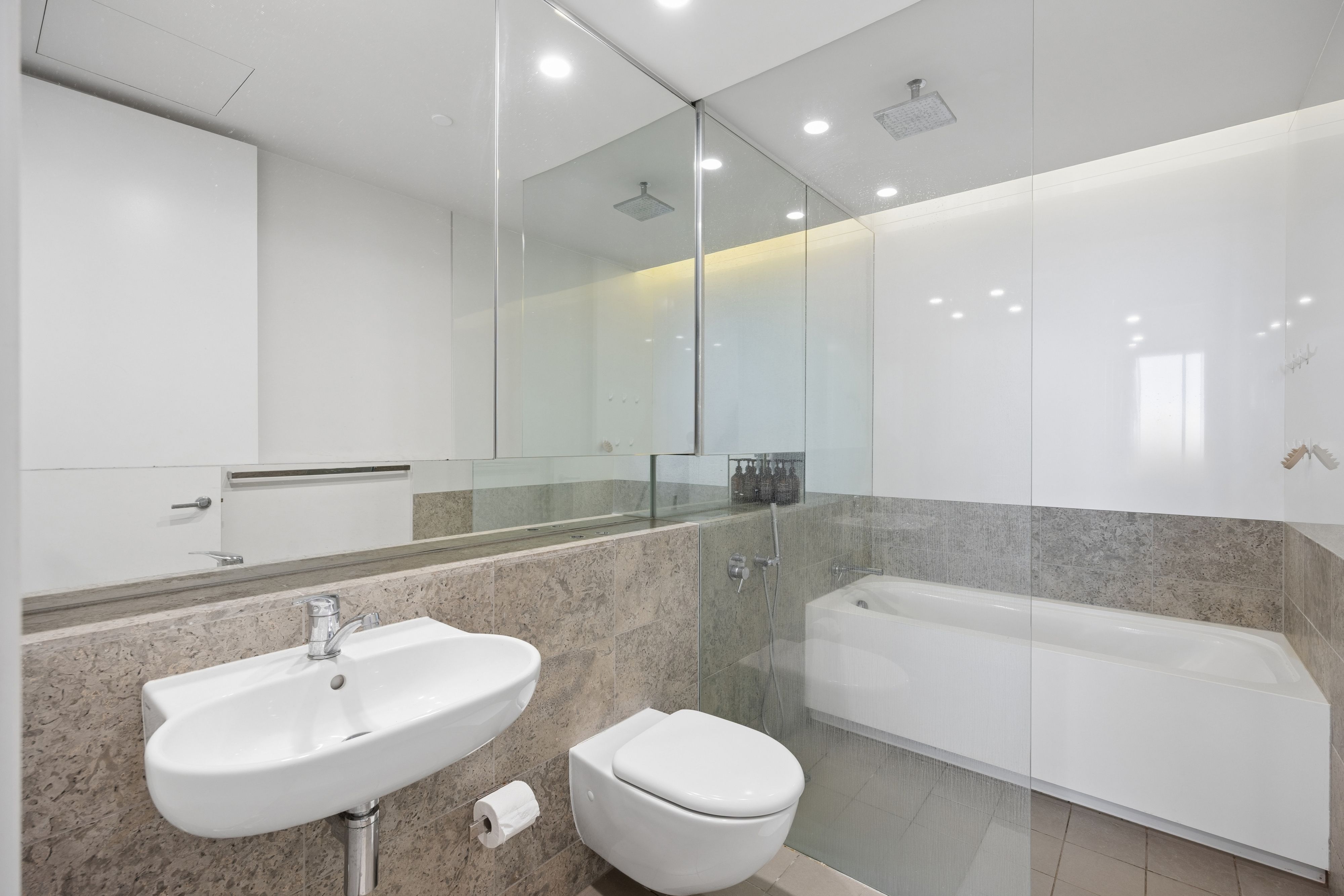 1707/8 Adelaide Terrace — photo 10 of 25