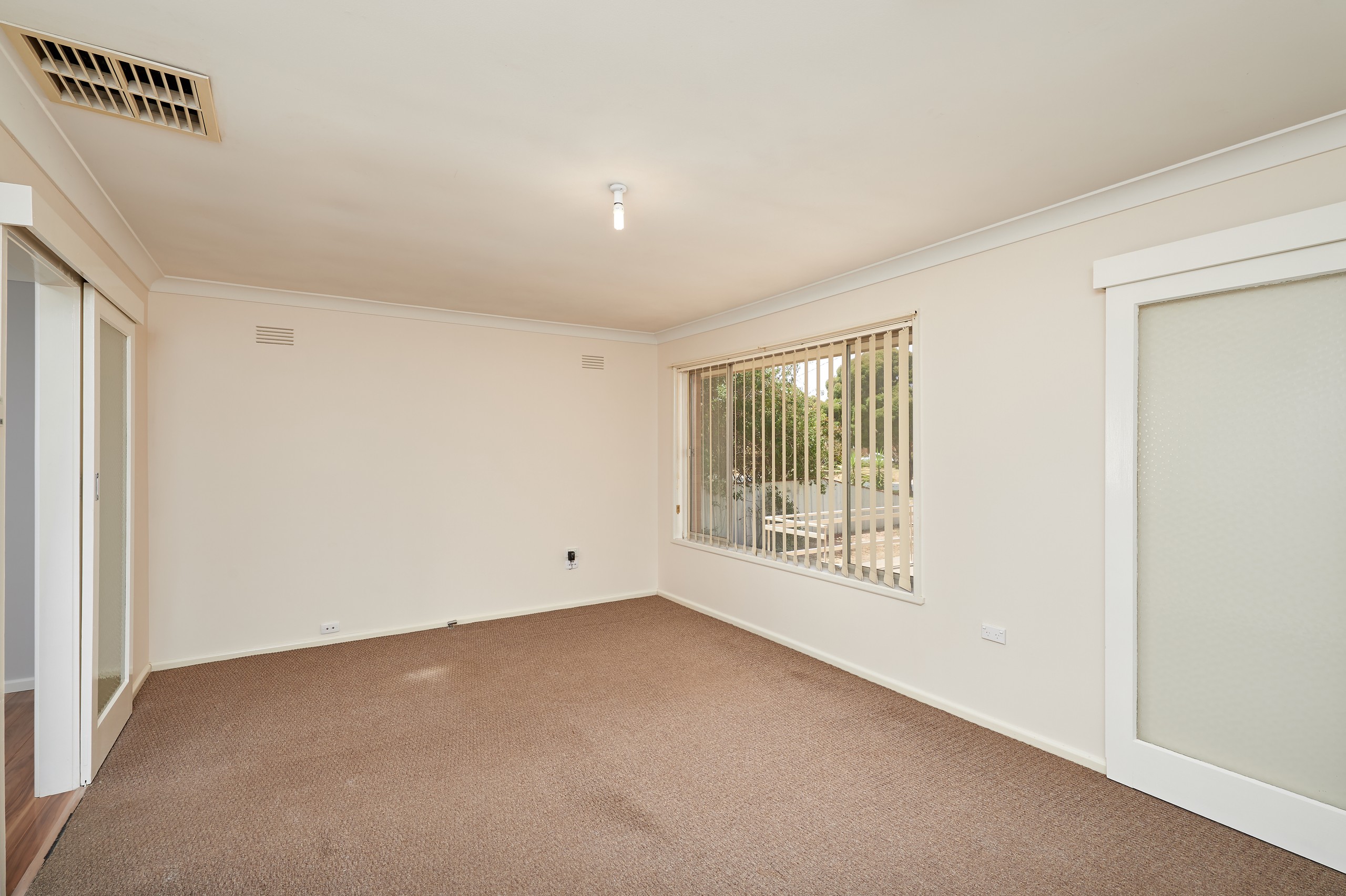 6 Holloway Street, Tolland, NSW 2650