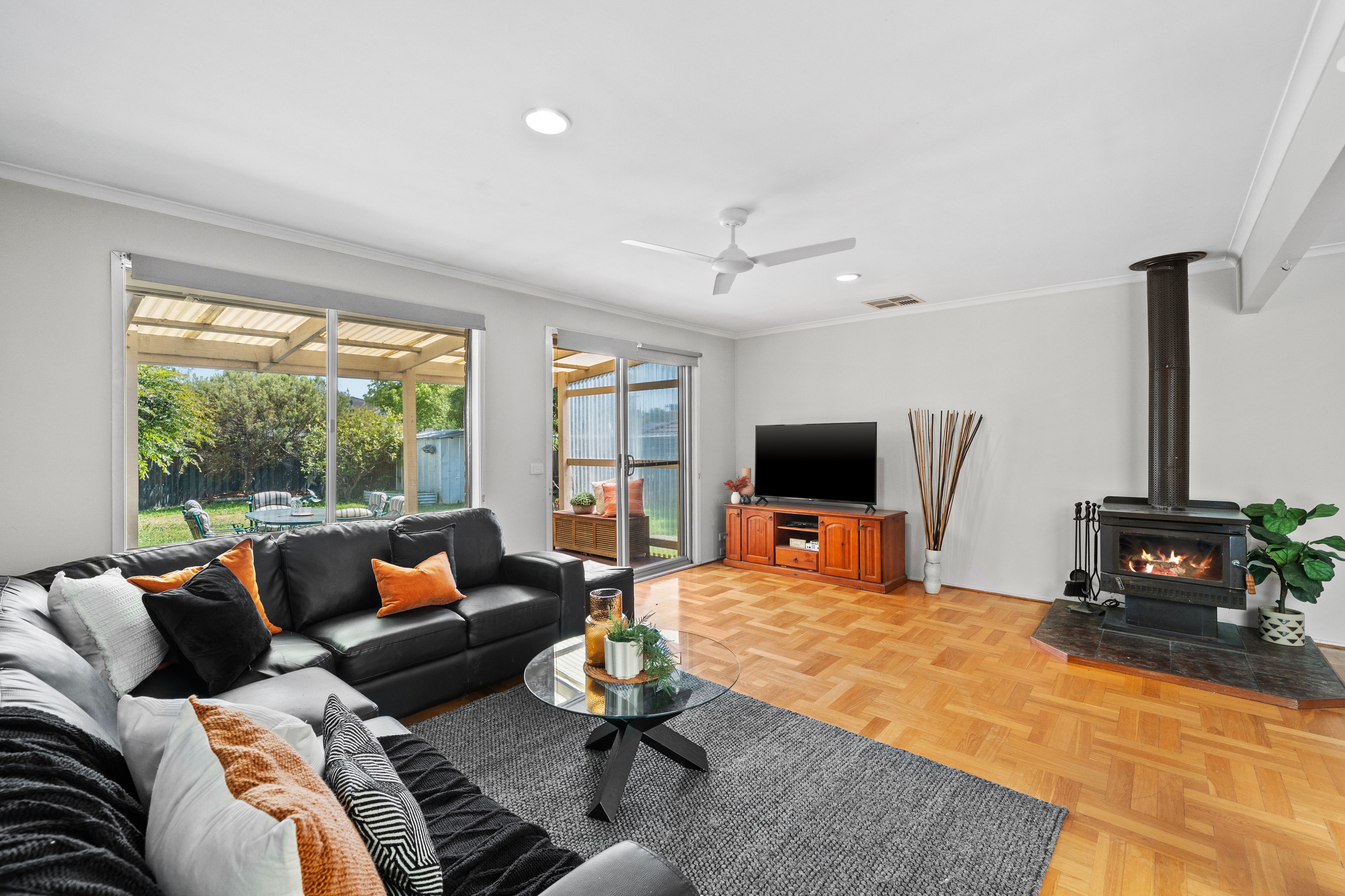 2 Vista Crescent, Rowville, VIC 3178