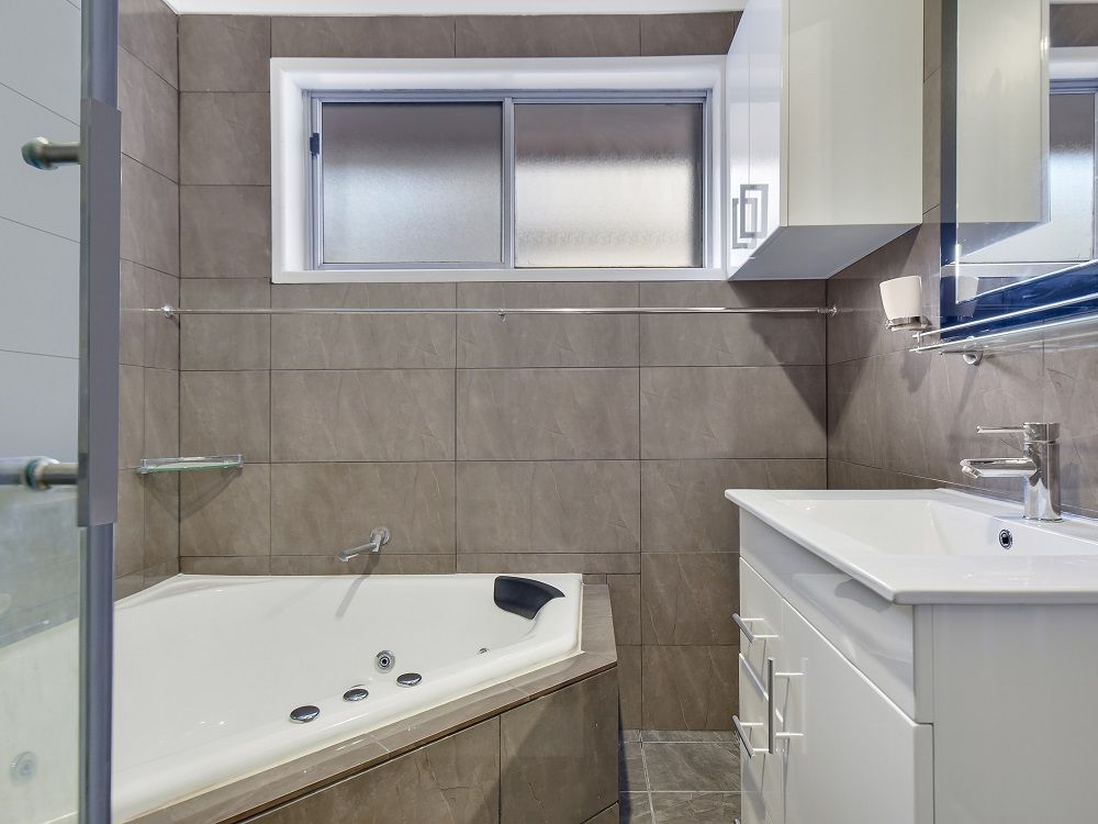 12 Wordsworth Avenue — photo 4 of 9