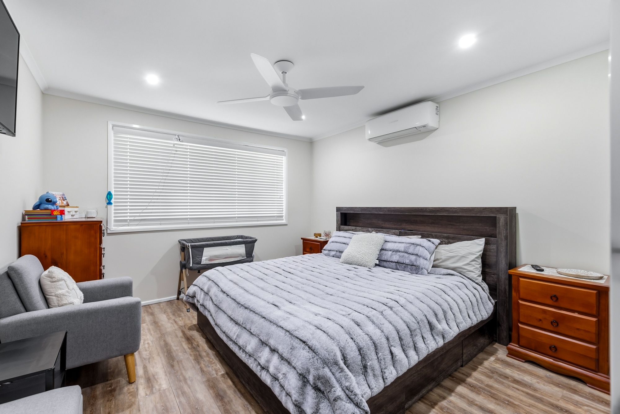 11 Jamieson Street — photo 5 of 10