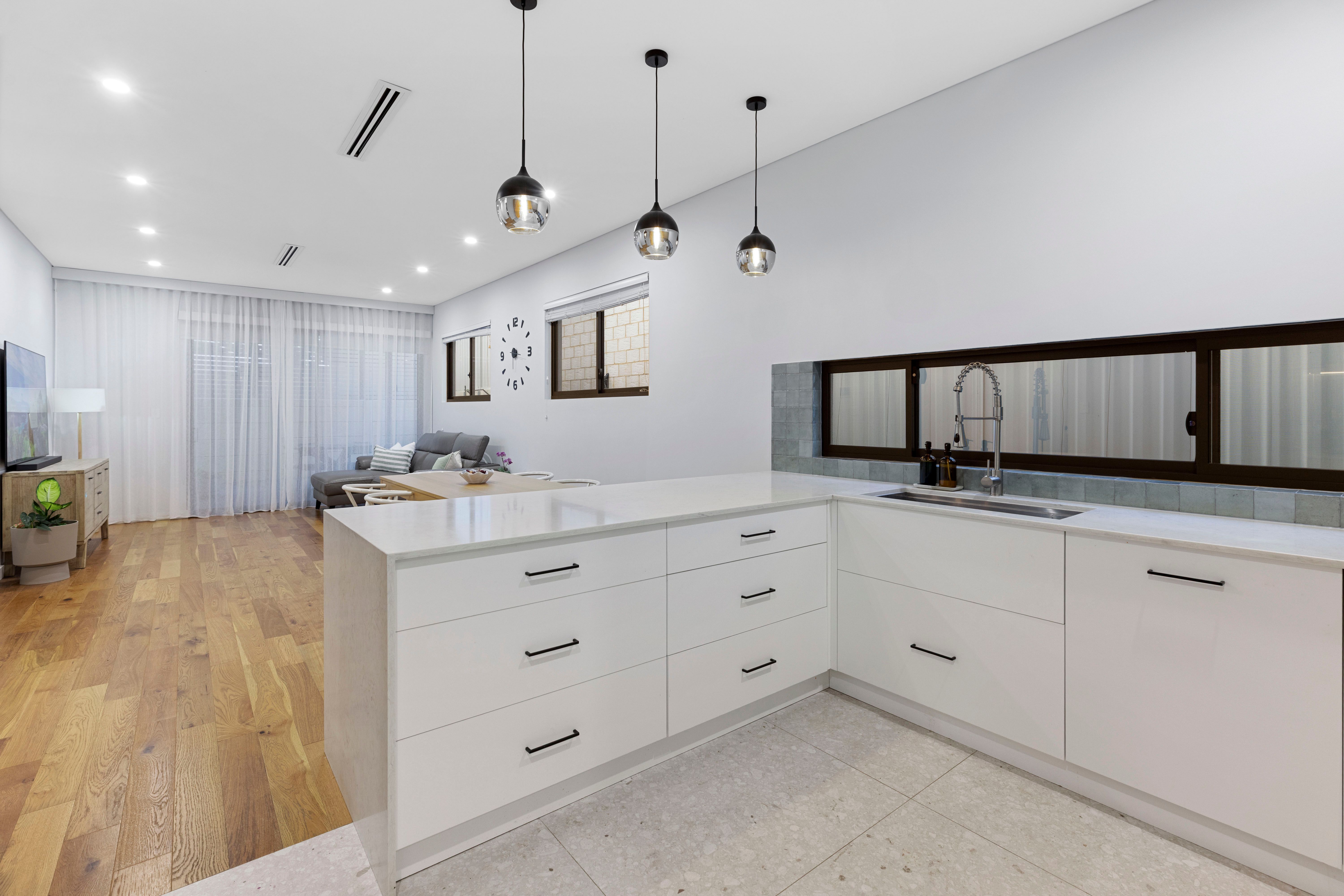 5 Addison Way — photo 12 of 24