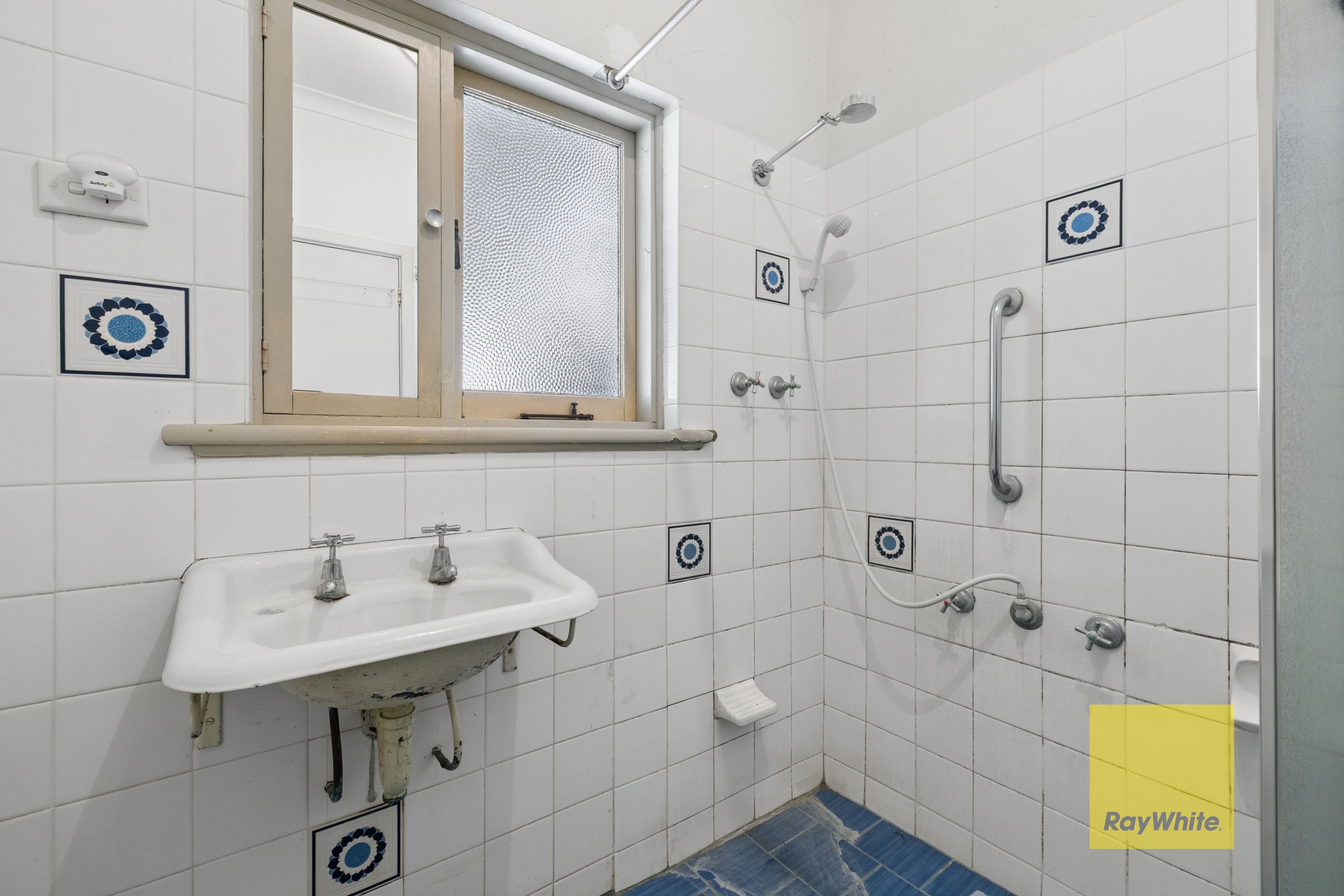 65 Bushby Street — photo 13 of 24