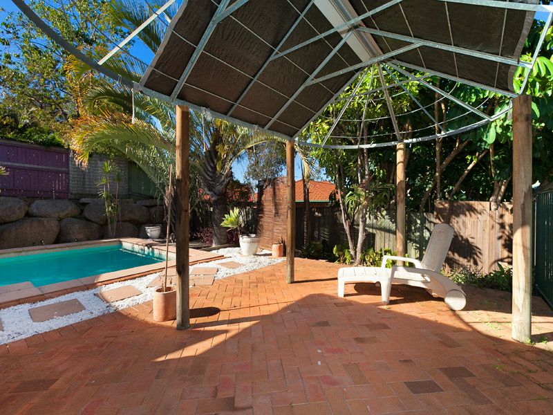 14 Gibson Place, Brookfield, QLD 4069