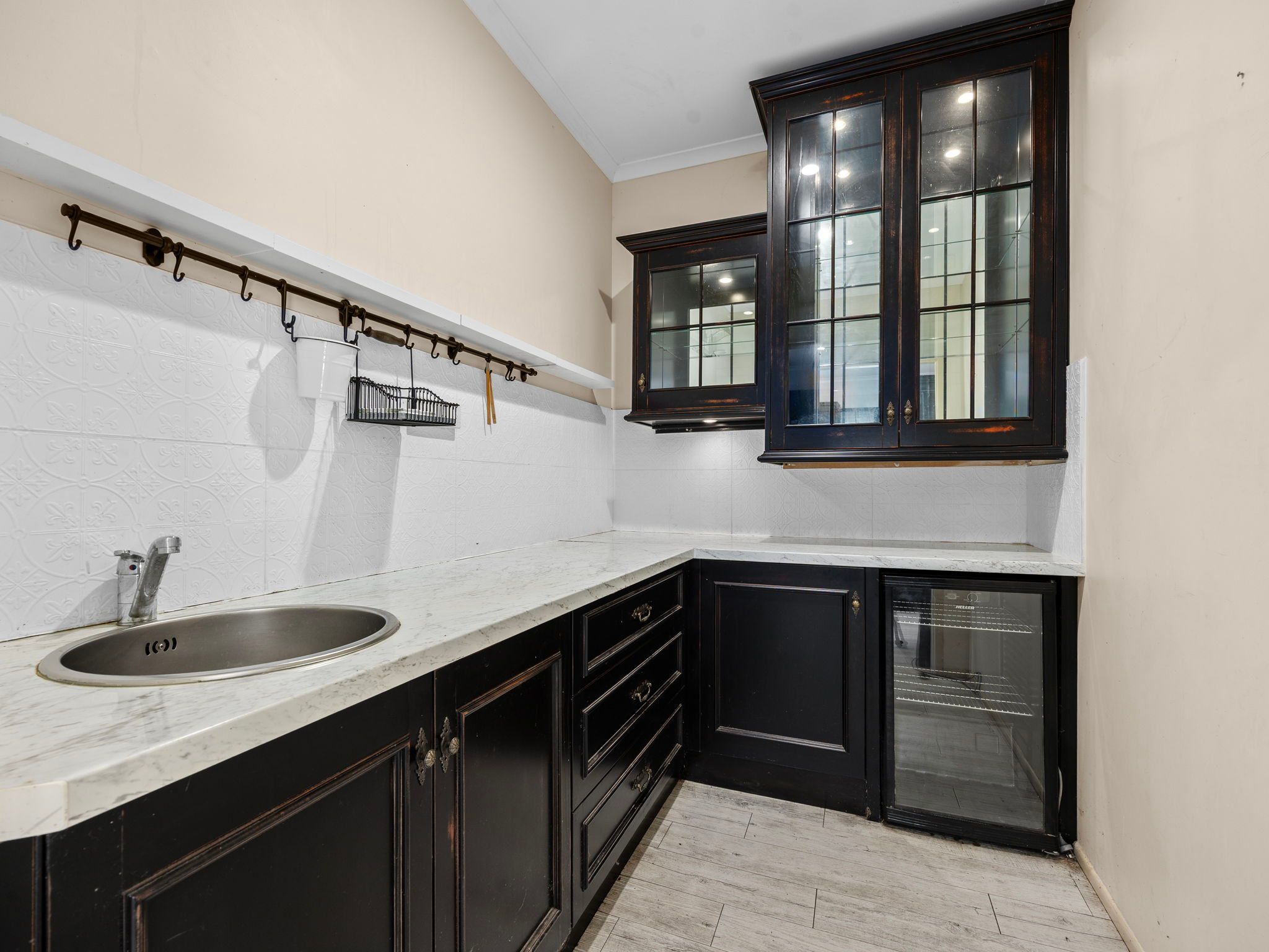 156 Cambridge Drive — photo 7 of 28
