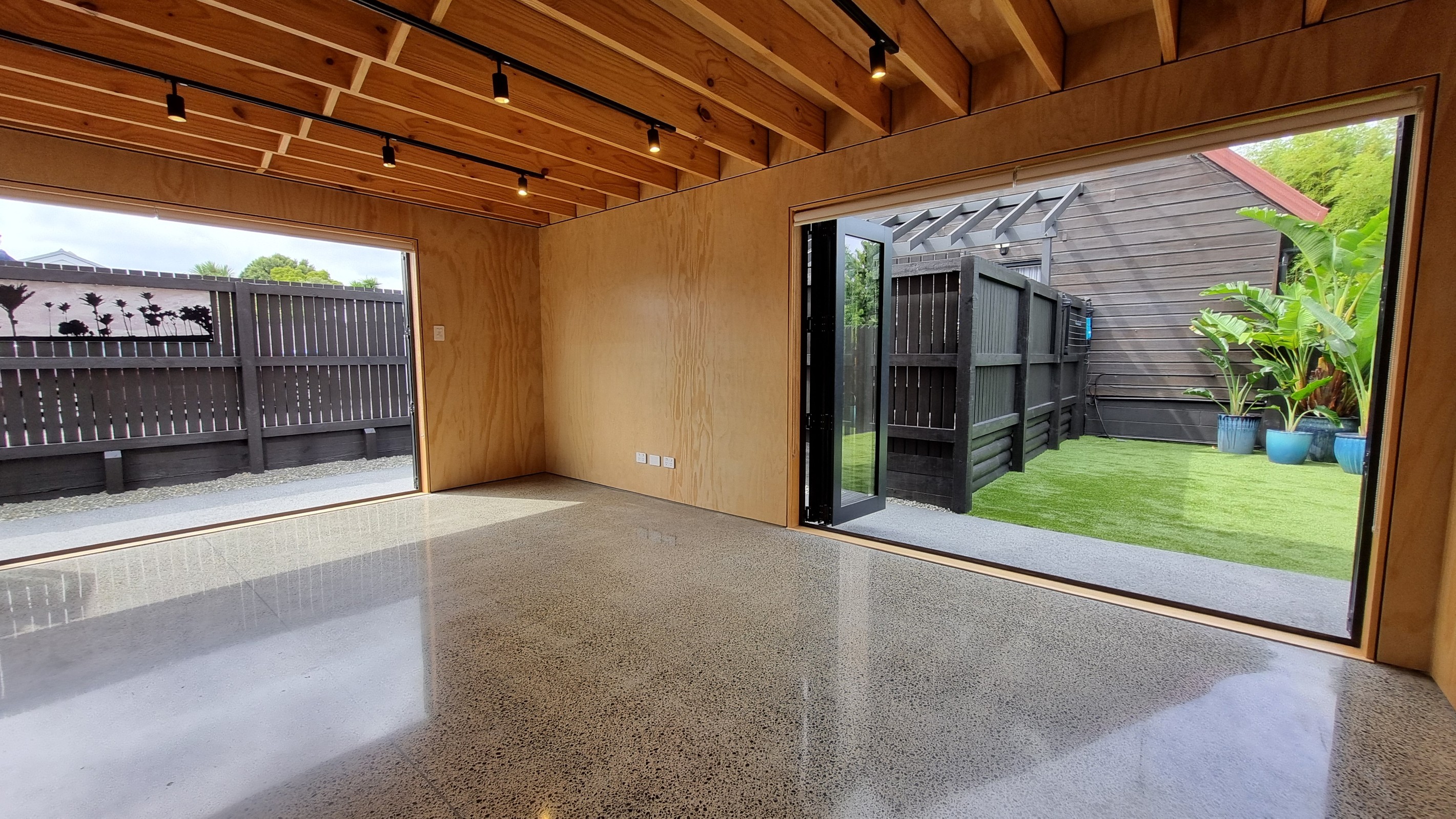 Studio/40b Formby Avenue, Point Chevalier, Auckland City