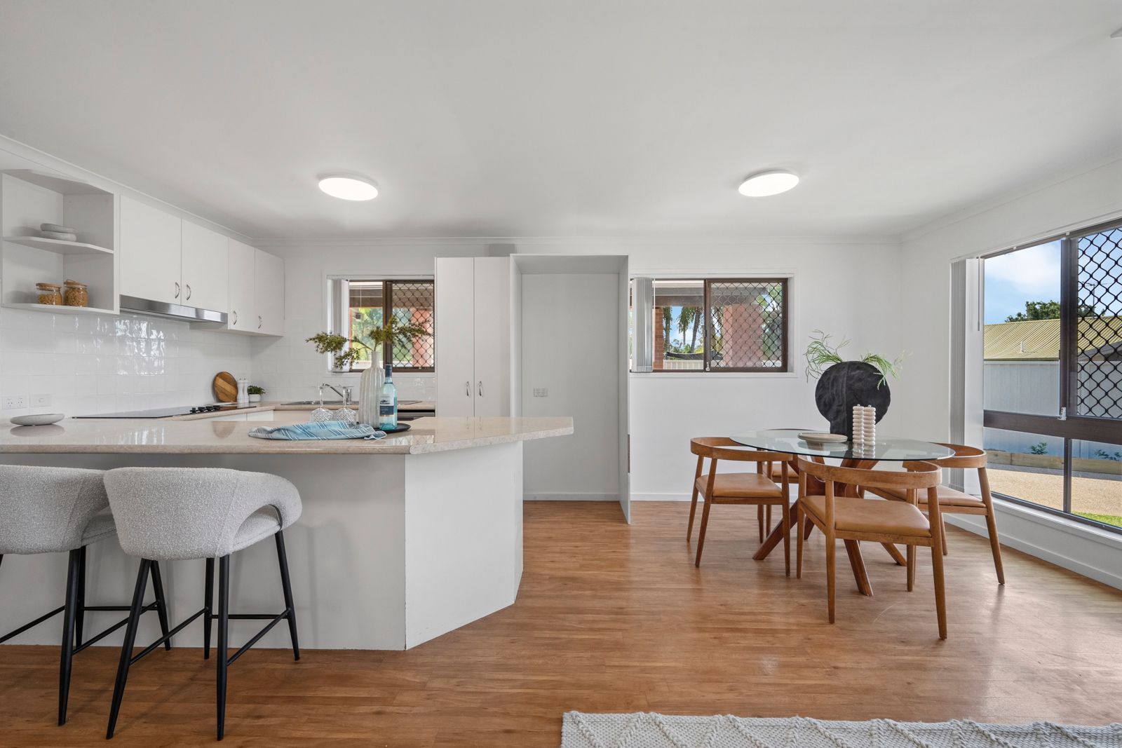 49 Arrakune Crescent — photo 3 of 28