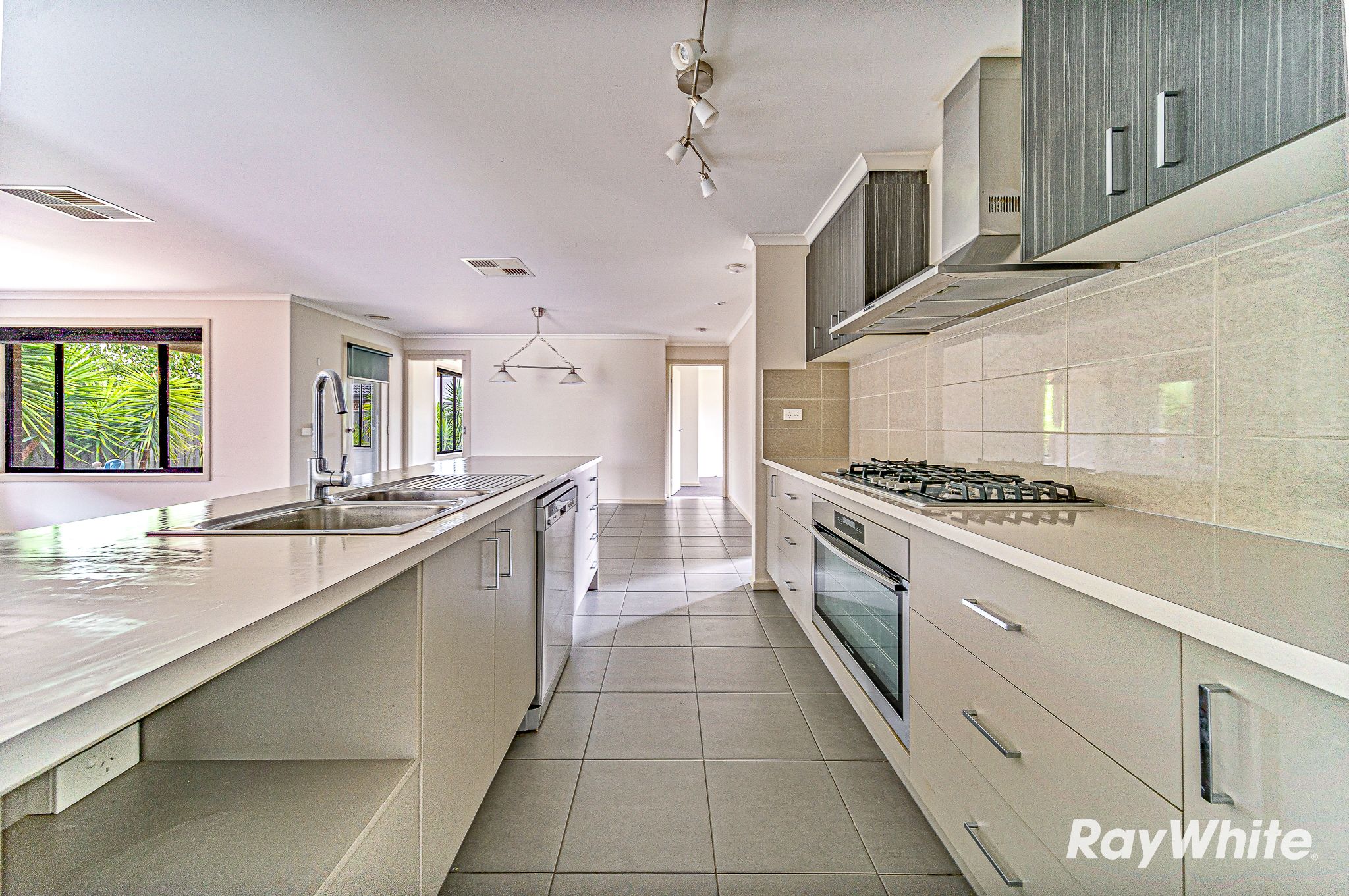 13 Parkview Boulevard, Huntly, VIC 3551