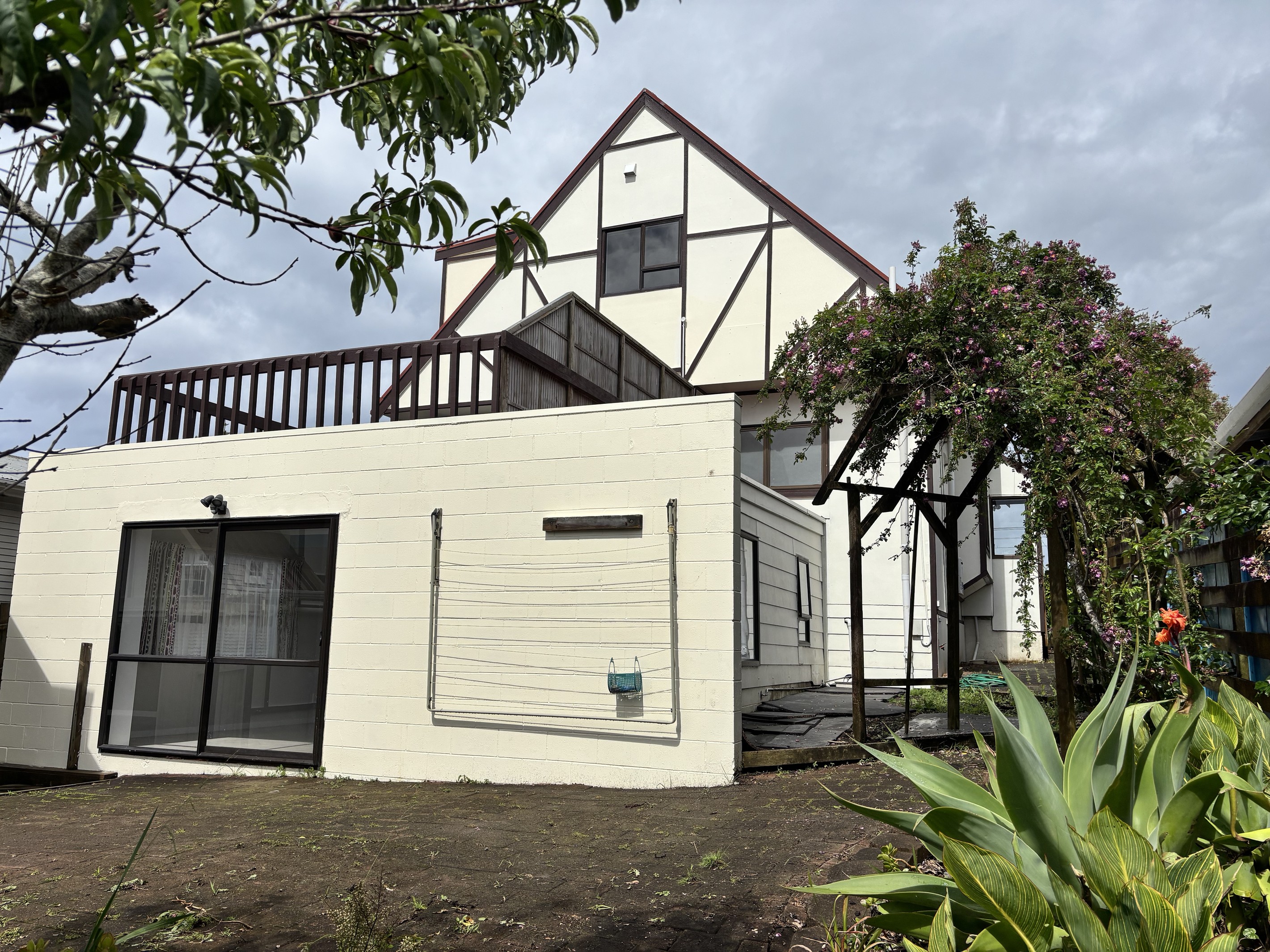 145 Arran Road, Browns Bay, North Shore City