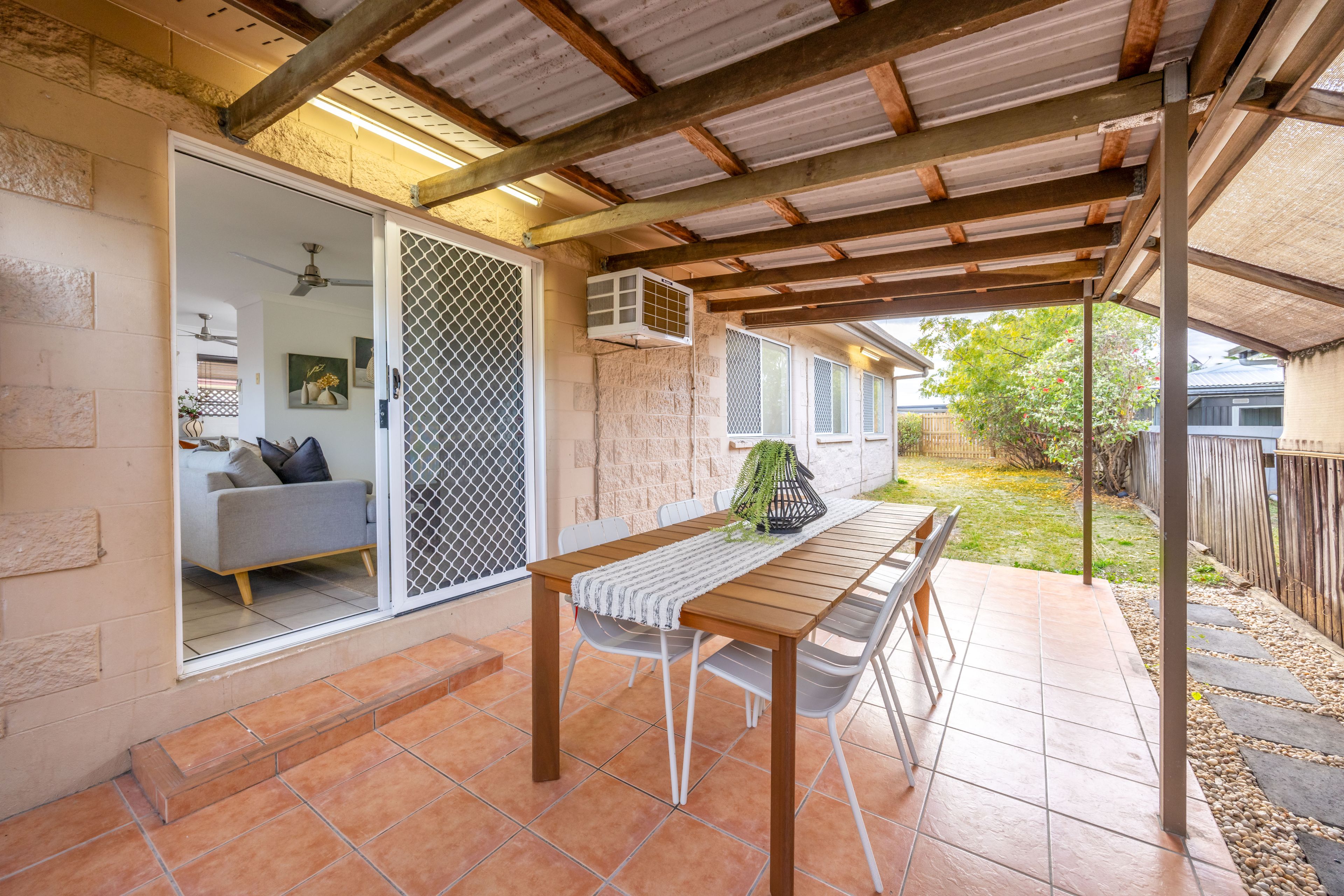6 Dalkeith Crescent — photo 18 of 20