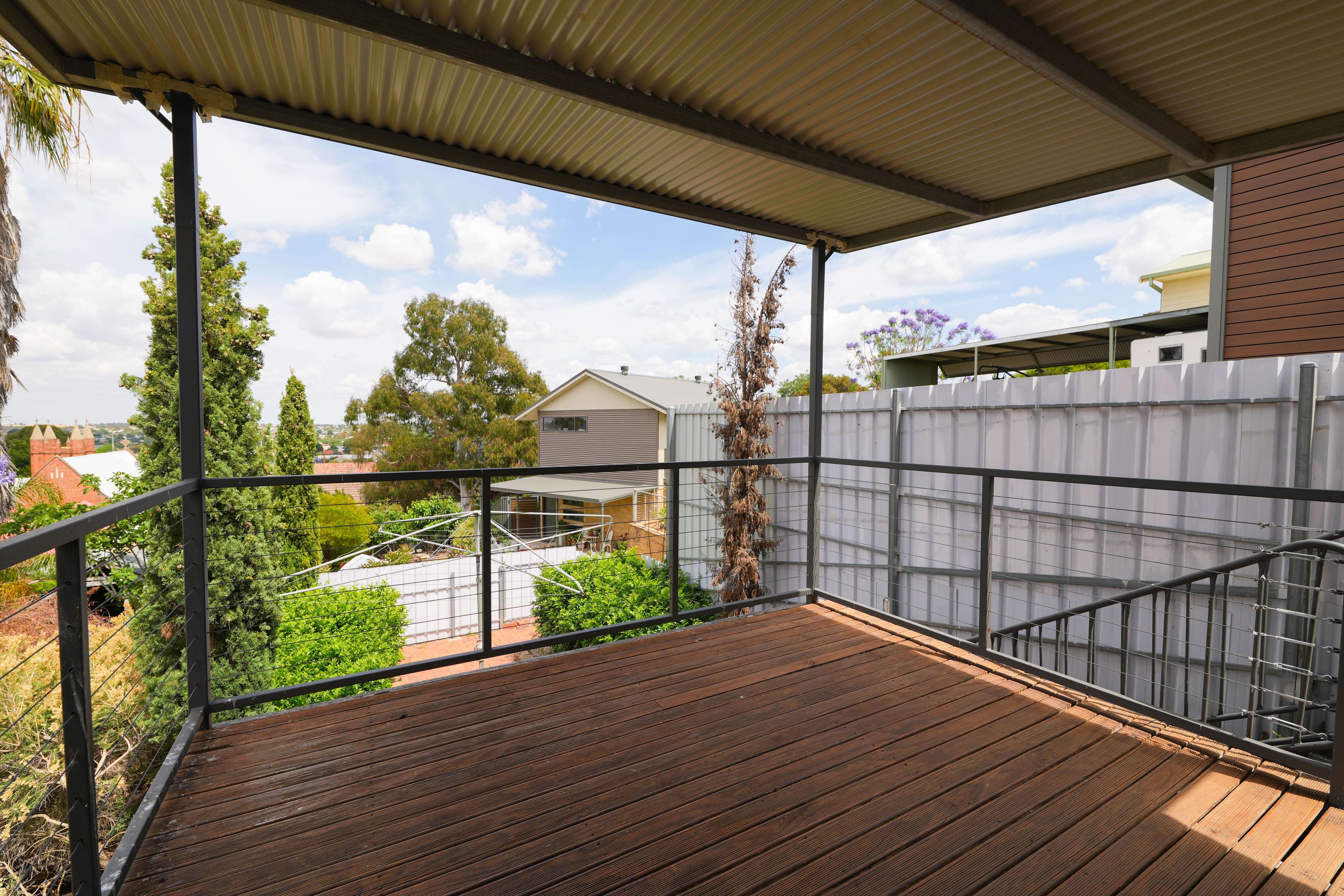 24 High Street — photo 10 of 12