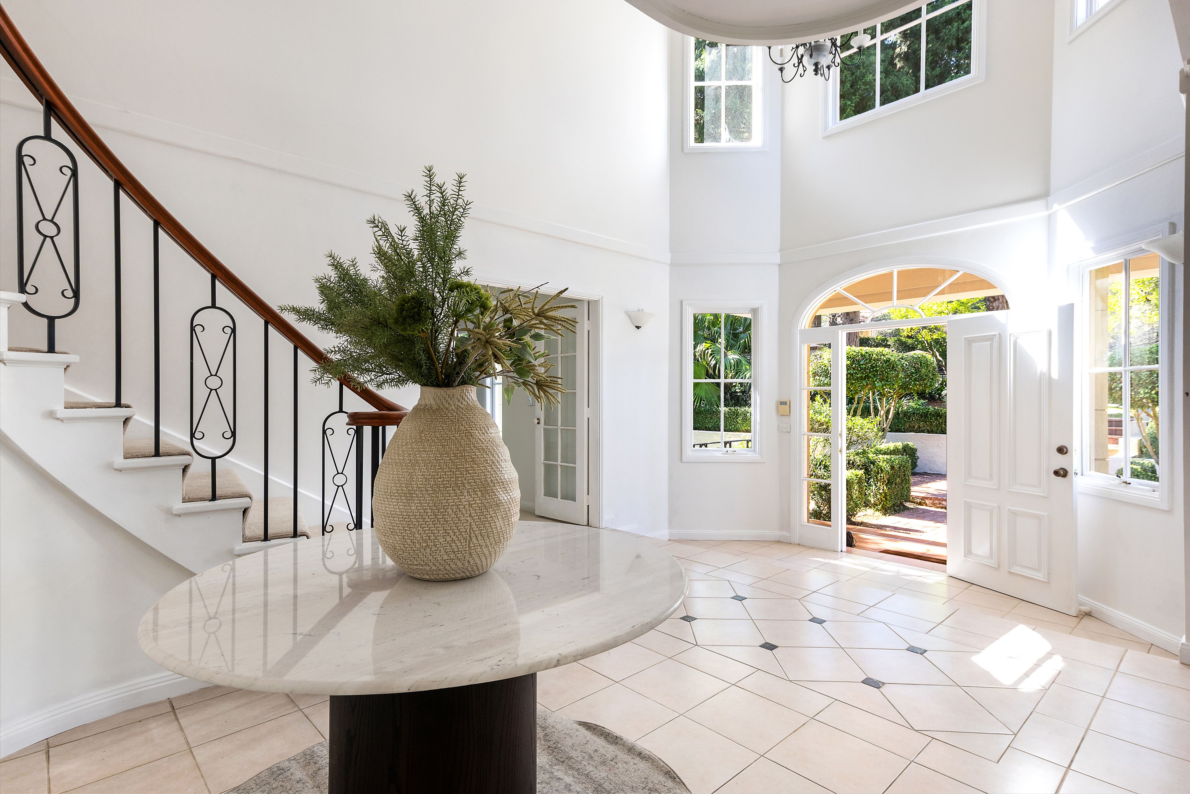 53 Lucinda Avenue — photo 3 of 18