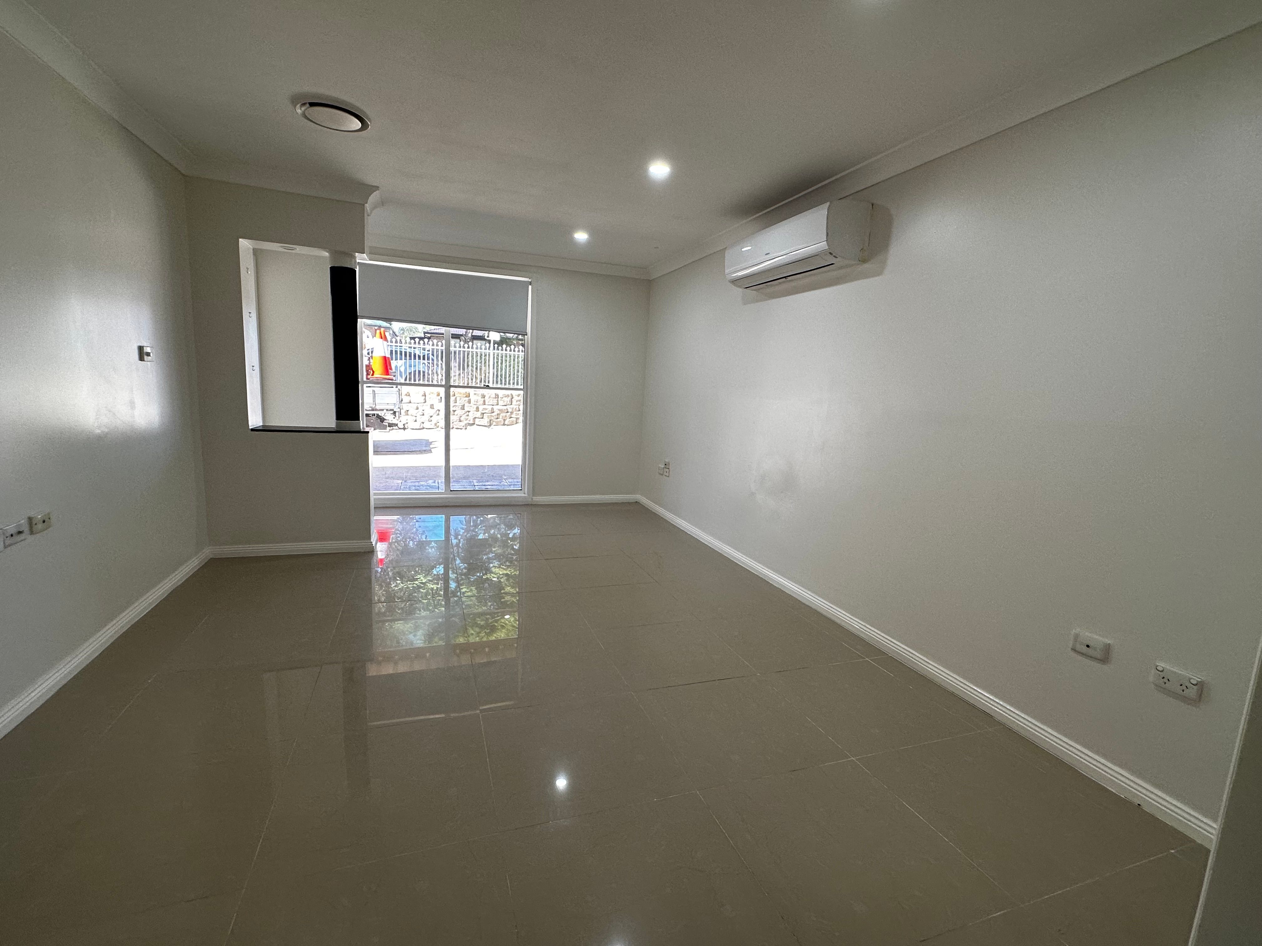 16 Hennesy Crescent — photo 4 of 11