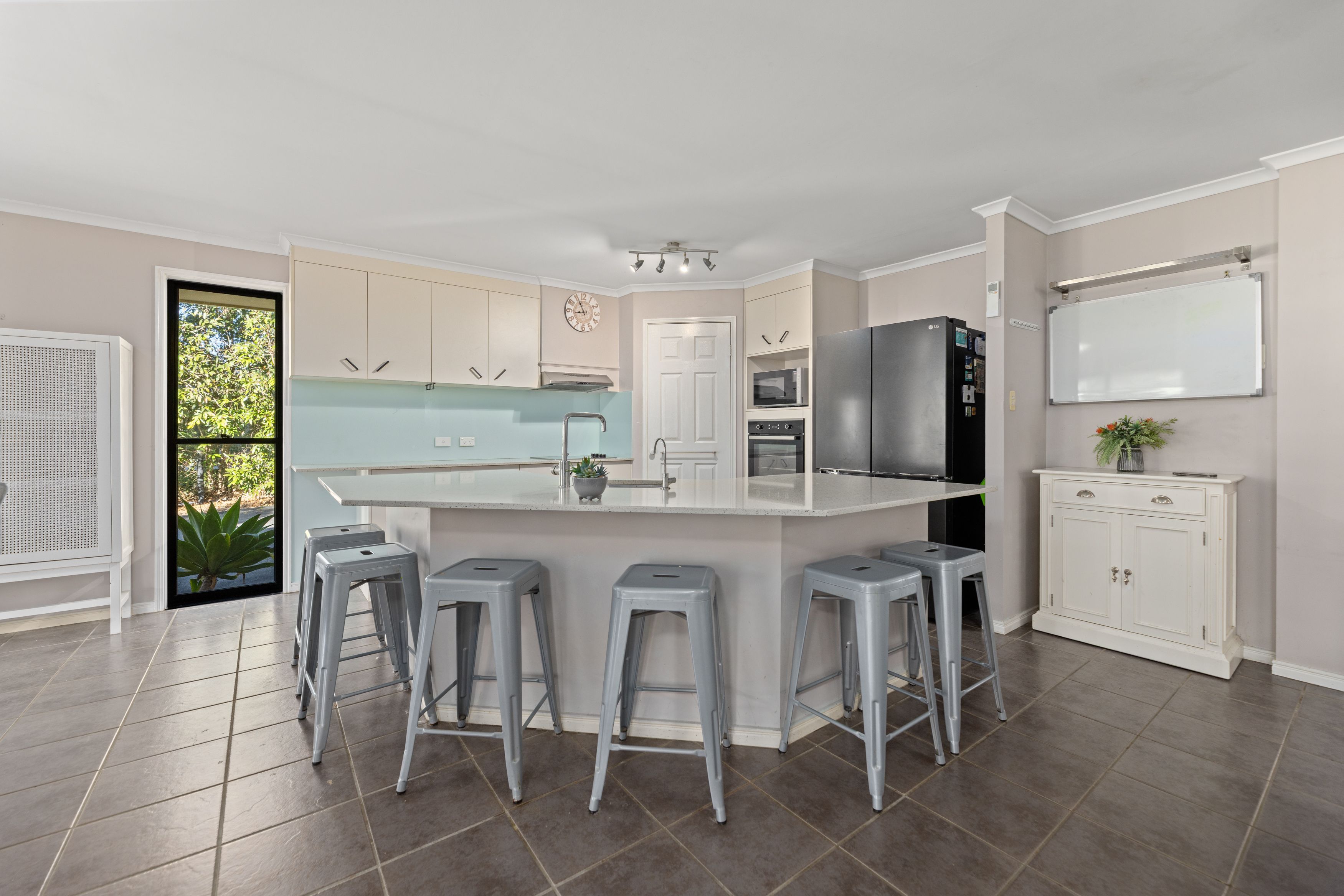 5-7 Jamor Court — photo 8 of 30