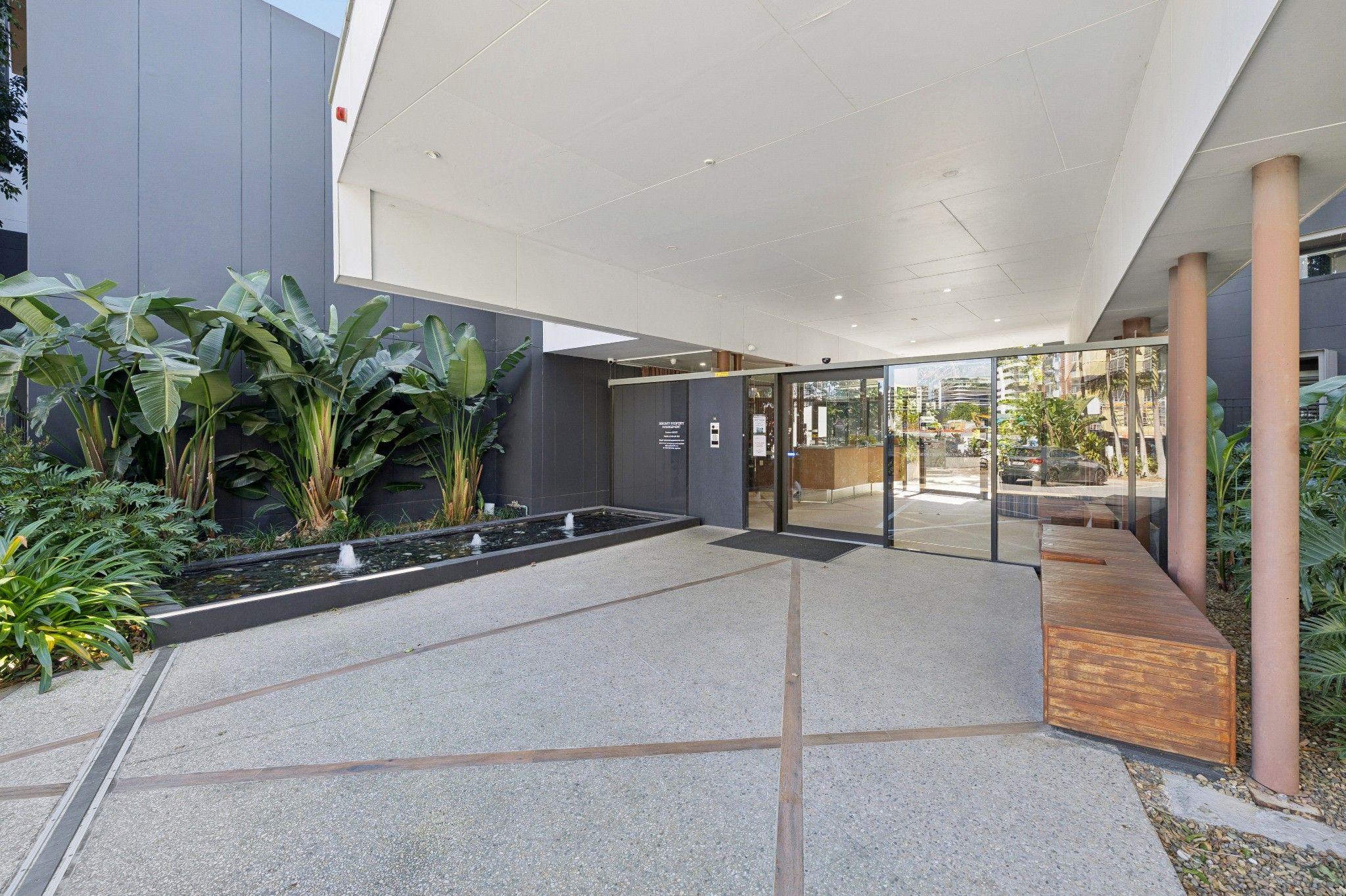 303/10 Pidgeon Close — photo 15 of 20
