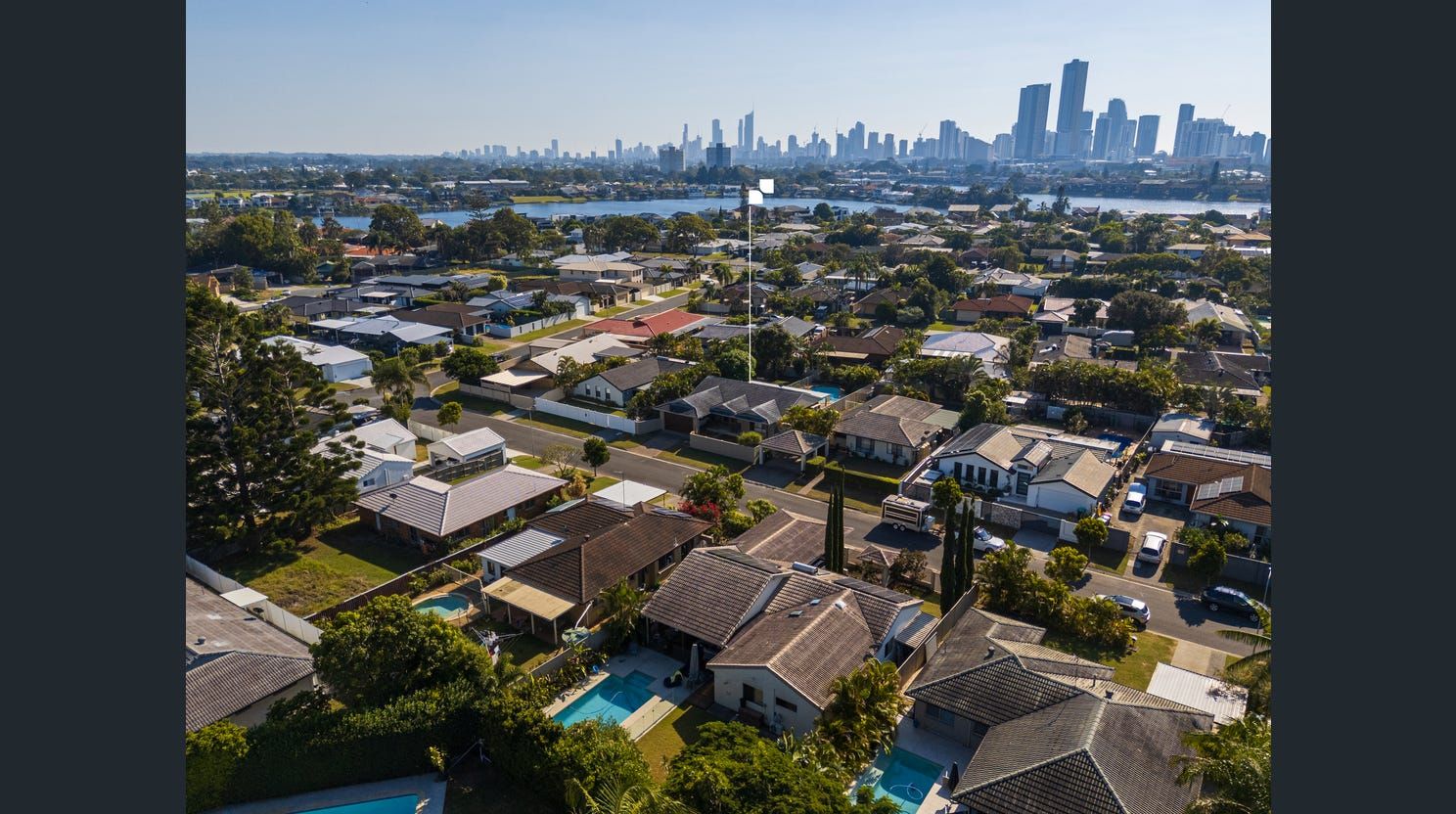 6 Wayfarer Avenue, Mermaid Waters, QLD 4218