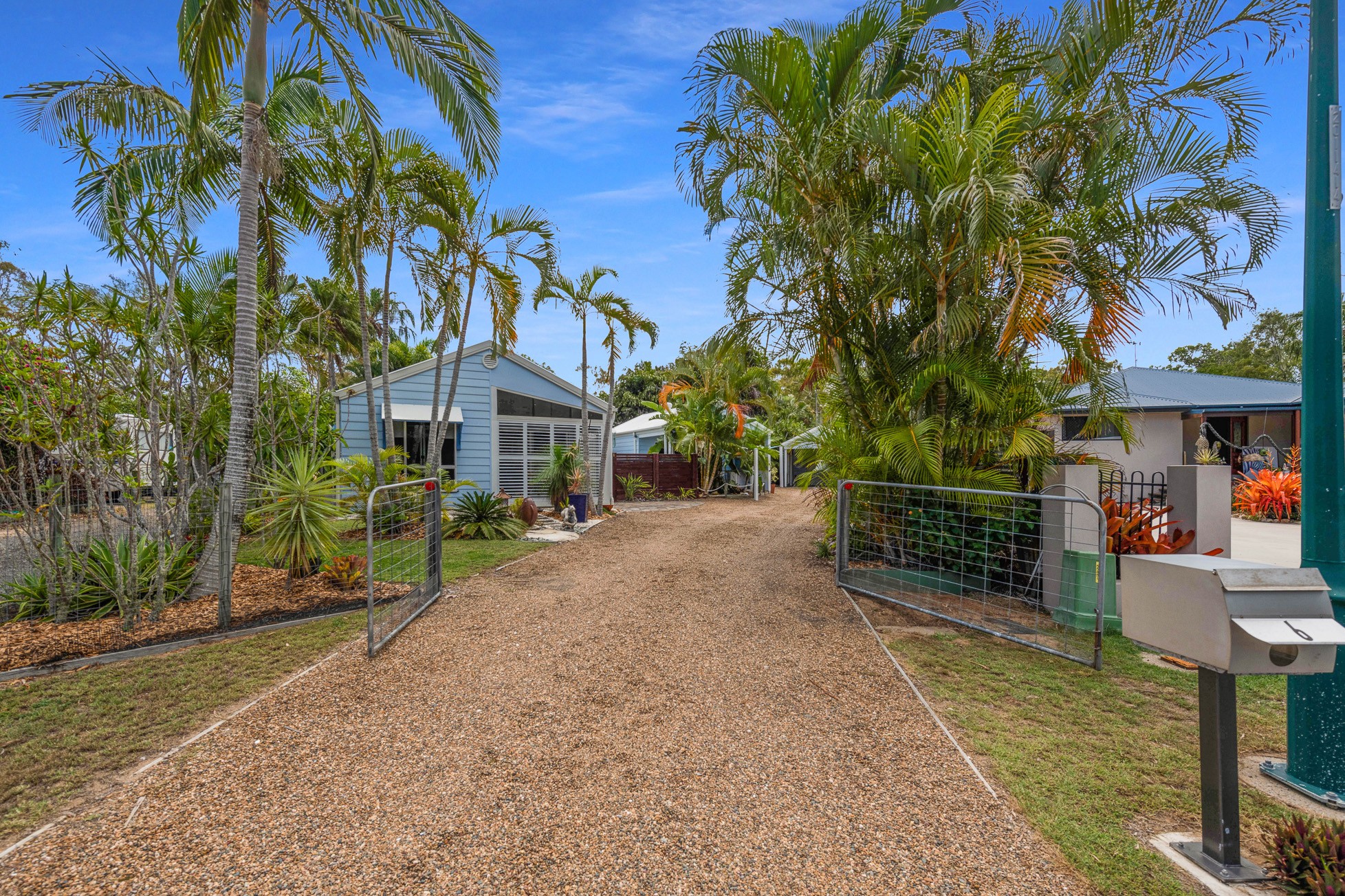 6 Albatross Court, Moore Park Beach, QLD 4670