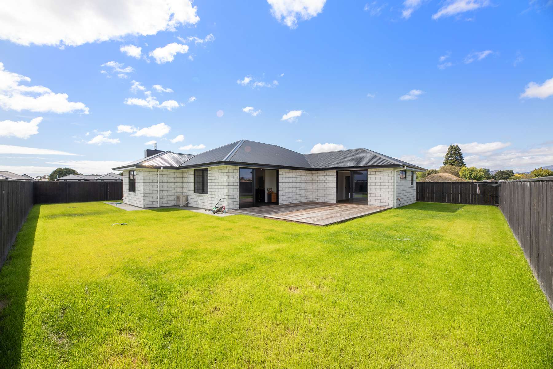 5 Arlington Close photo 0