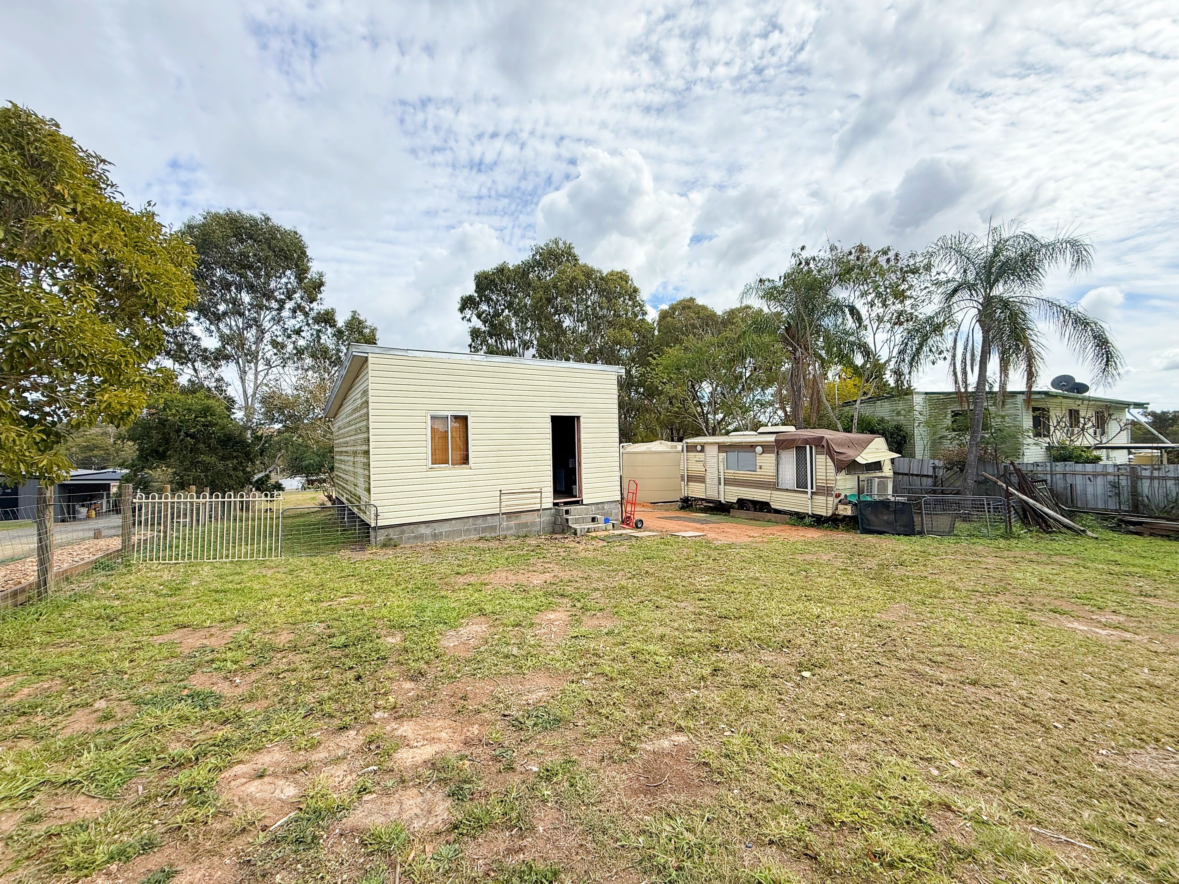 15 Queen Street, Dallarnil QLD 4621