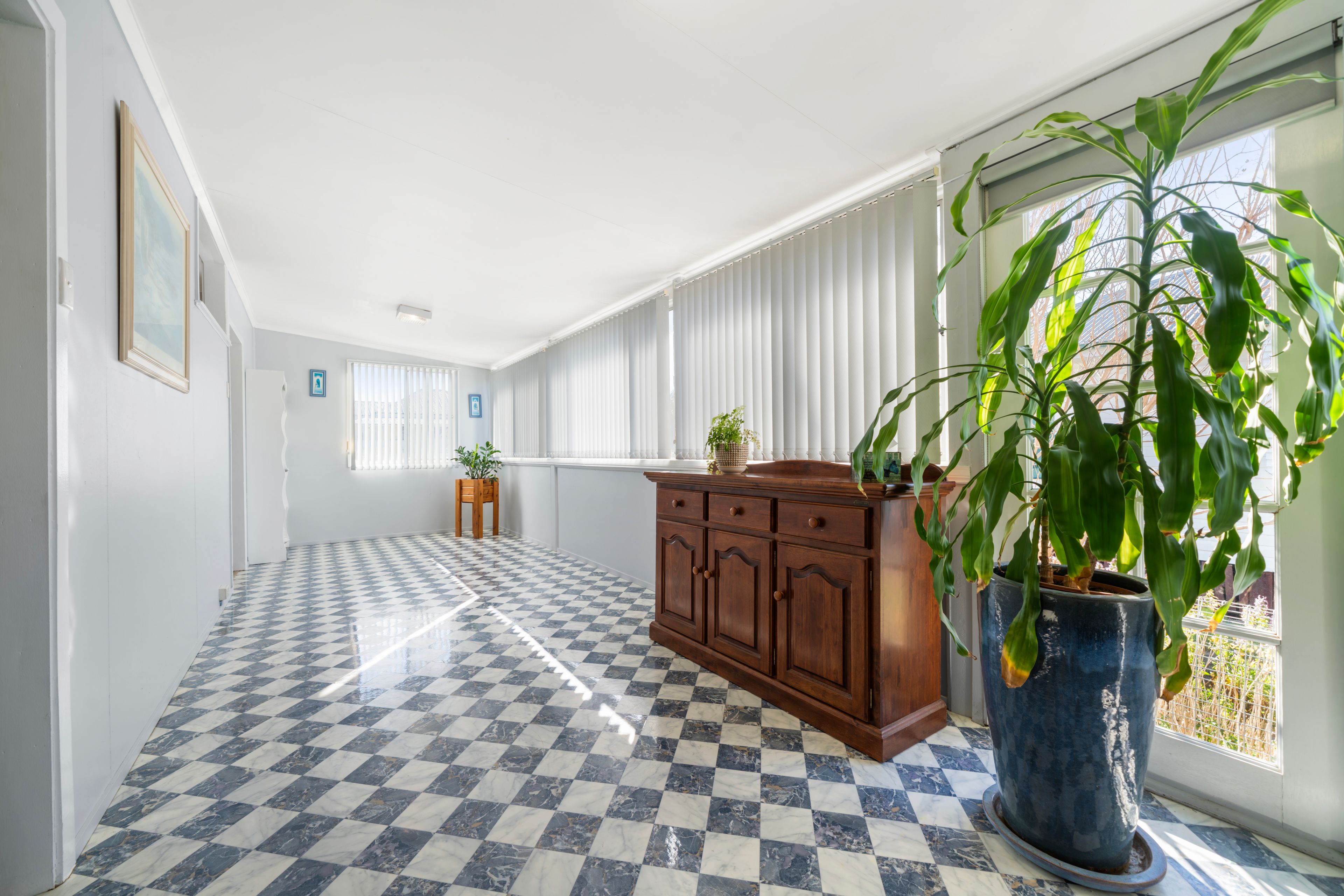 20 Copp Street — photo 9 of 24
