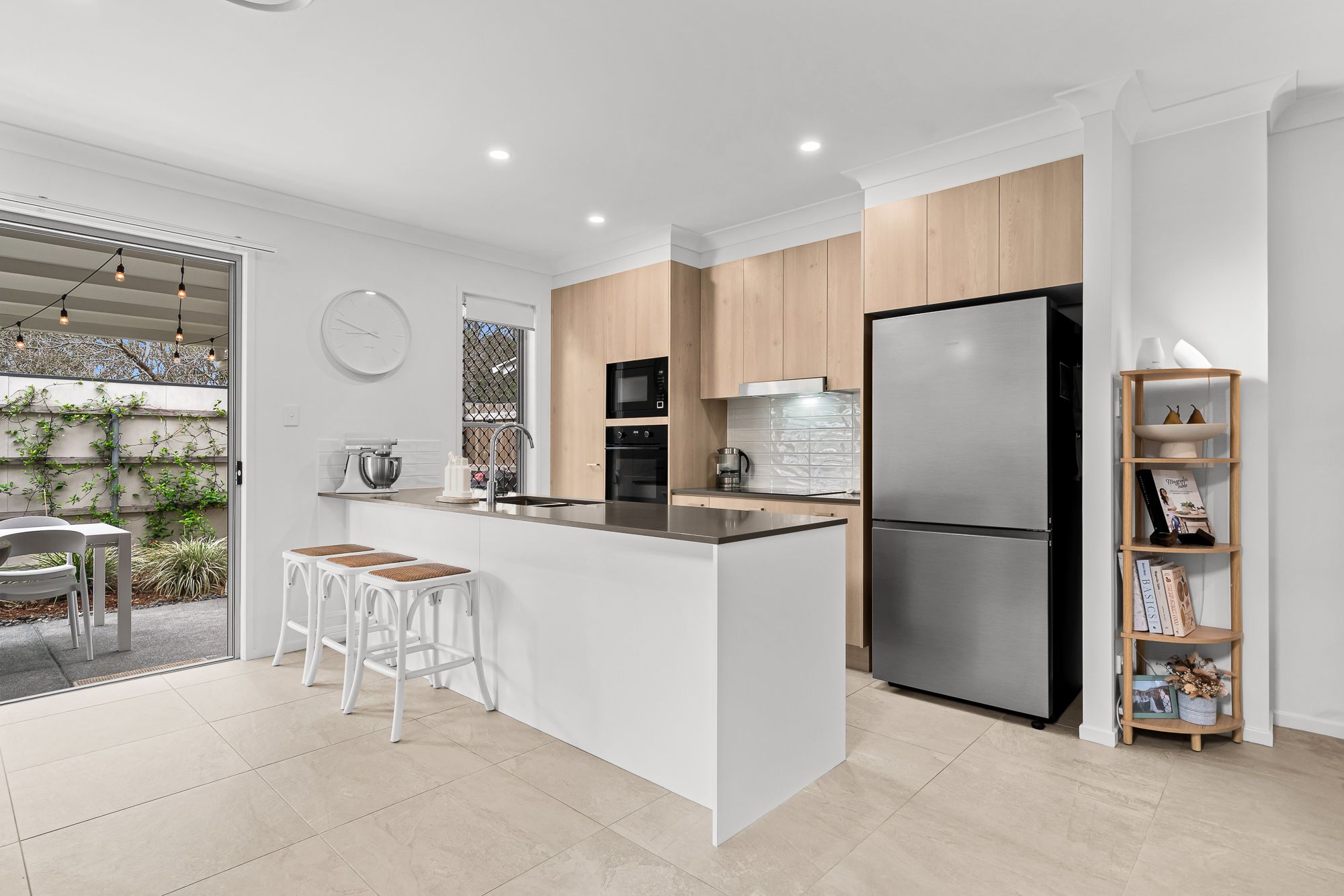 47/14 Cavill Place — photo 4 of 30