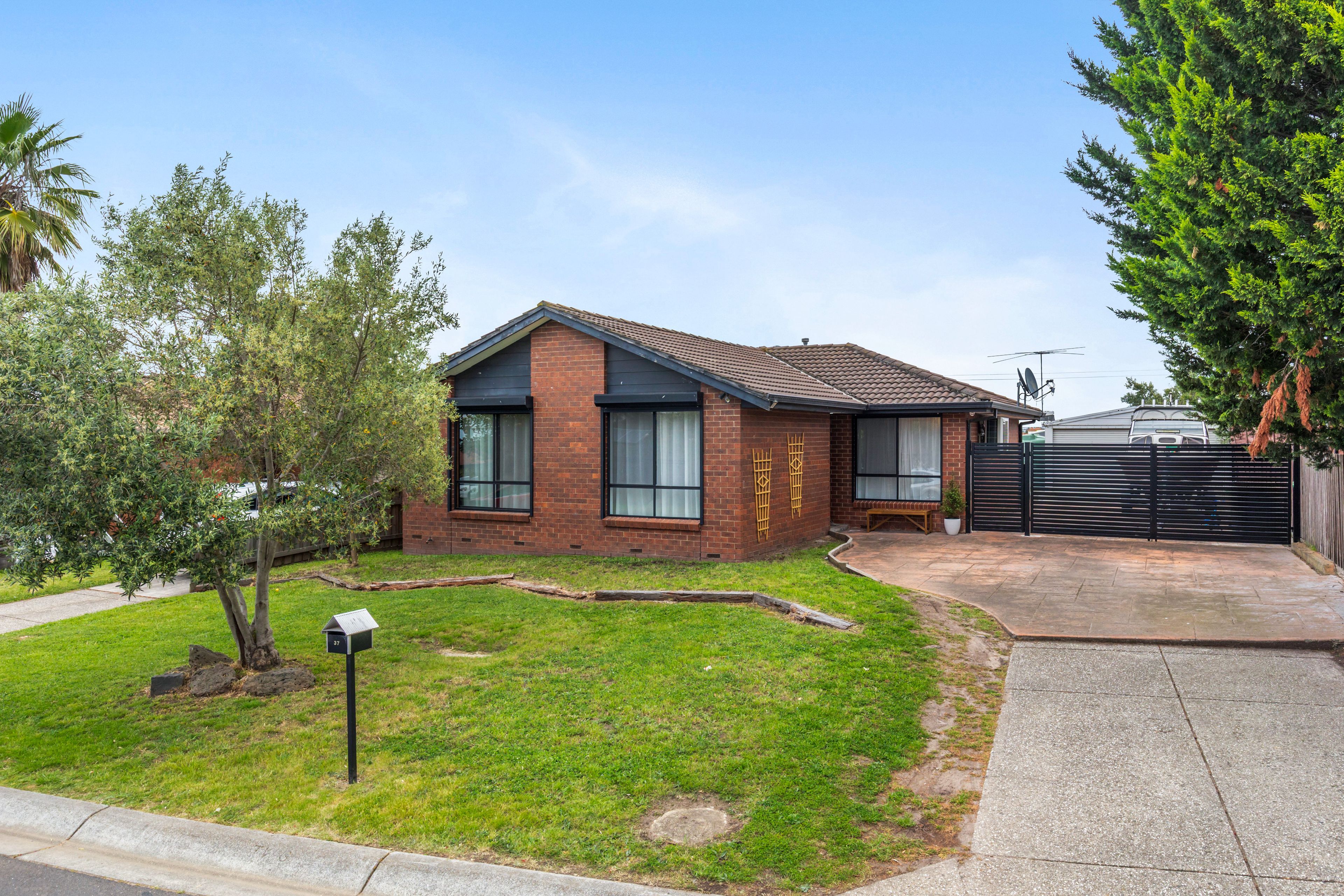 37 Manuka Place — photo from Ray White Glenroy