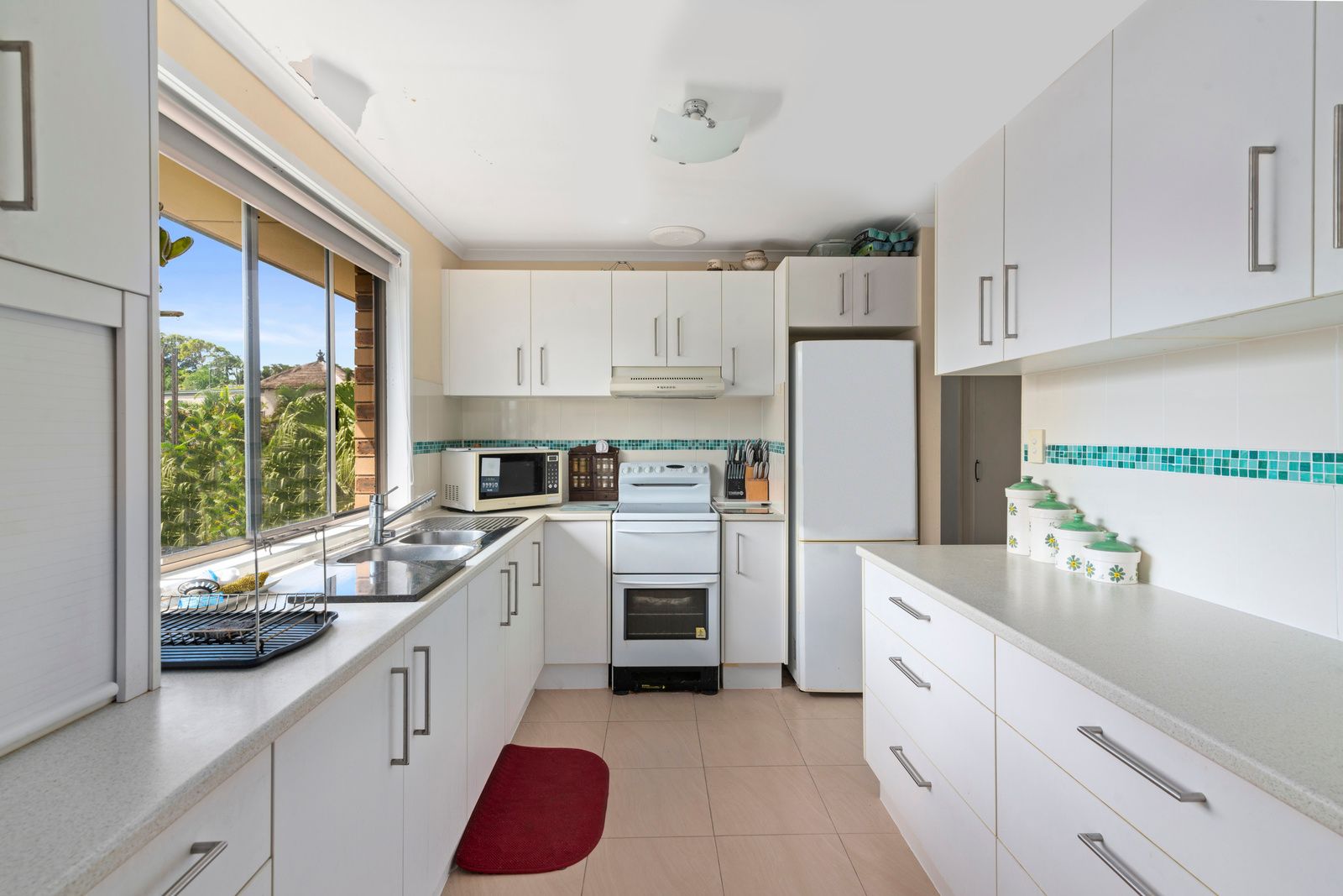 5 Burdock Street, Elanora QLD 4221