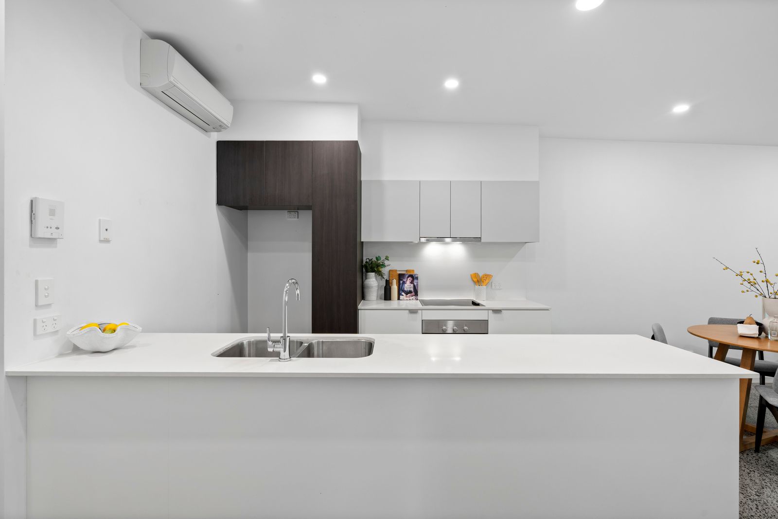 204/27 Ekibin Road — photo 9 of 20