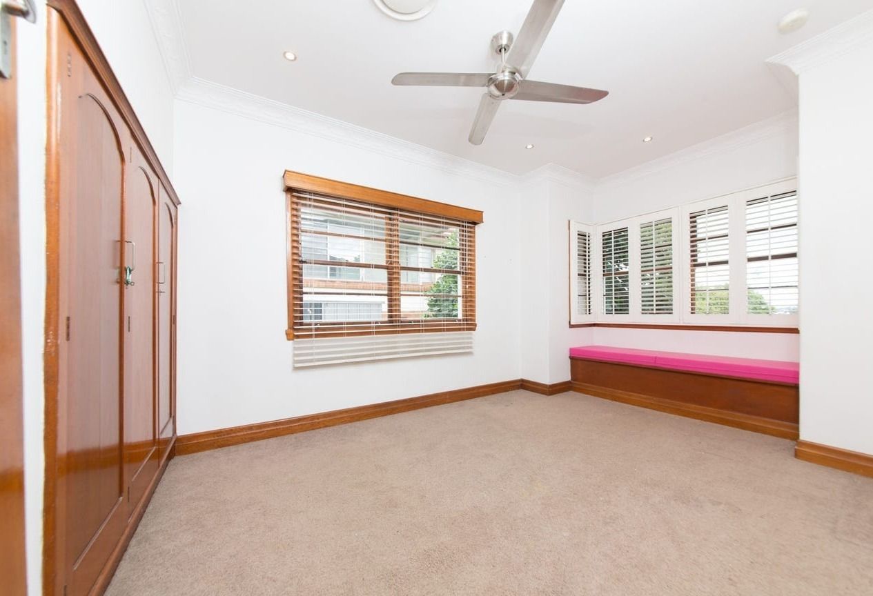 28 Ernest Street — photo 10 of 12